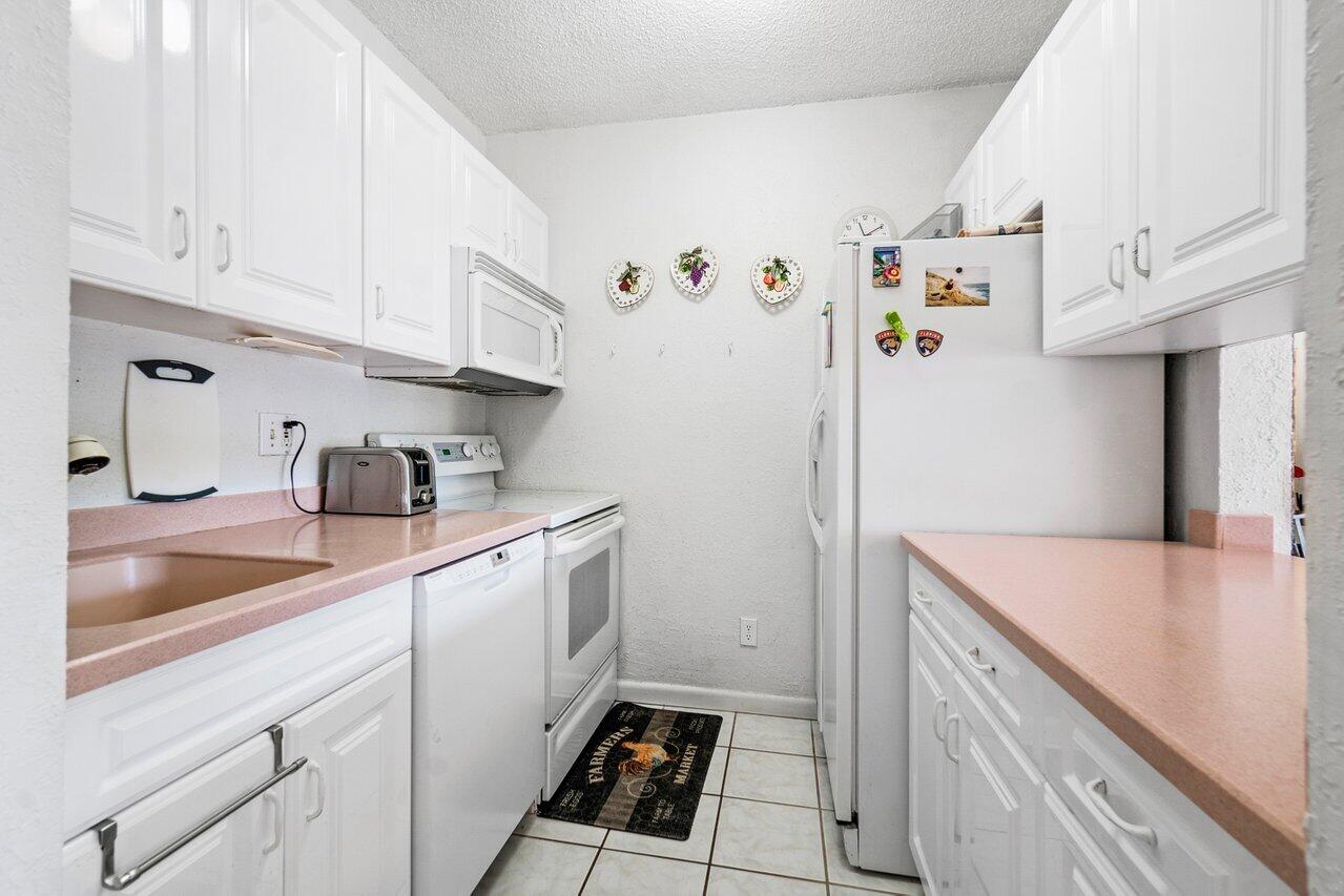 3589 S Ocean Boulevard Boulevard 25