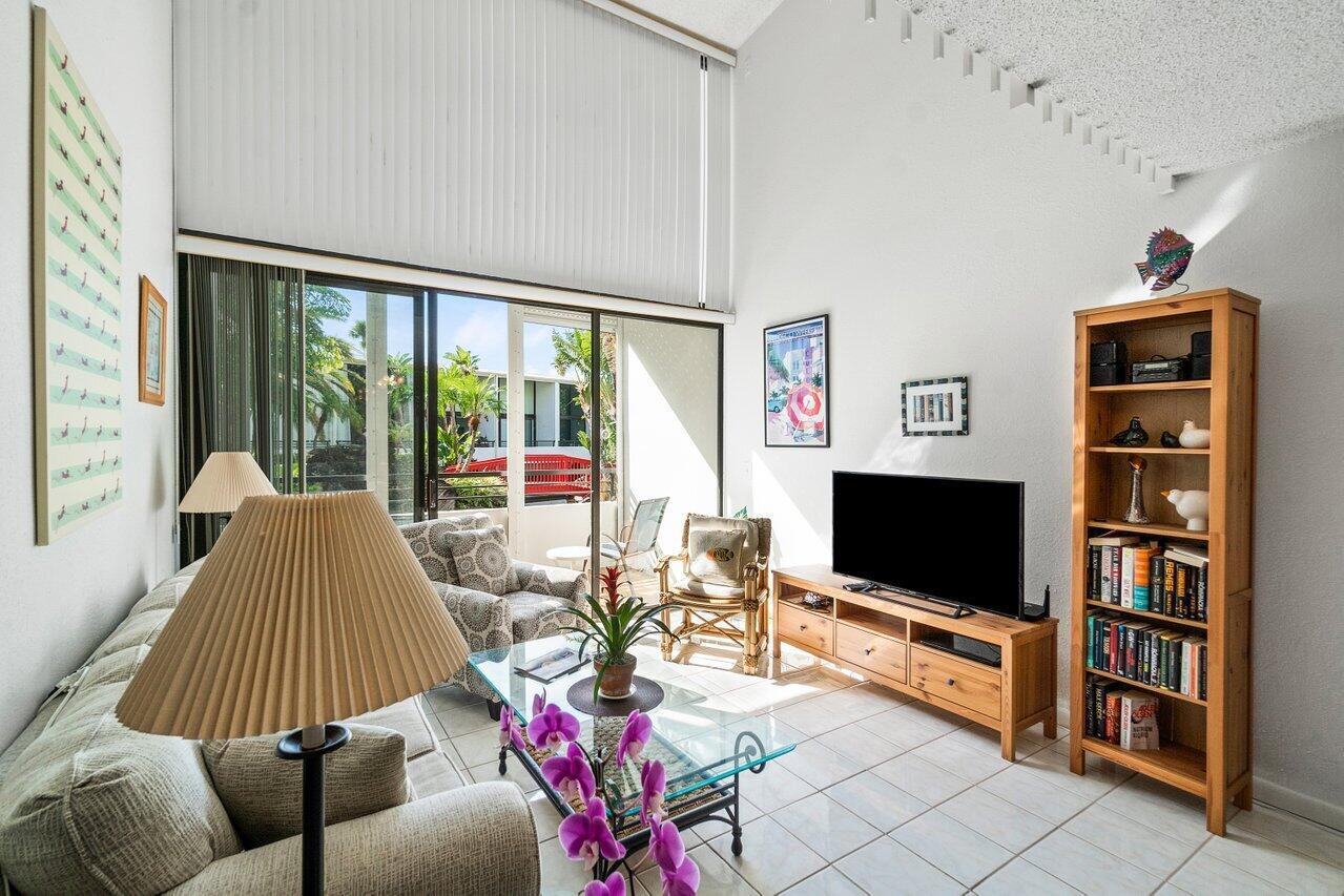 3589 S Ocean Boulevard Boulevard 25