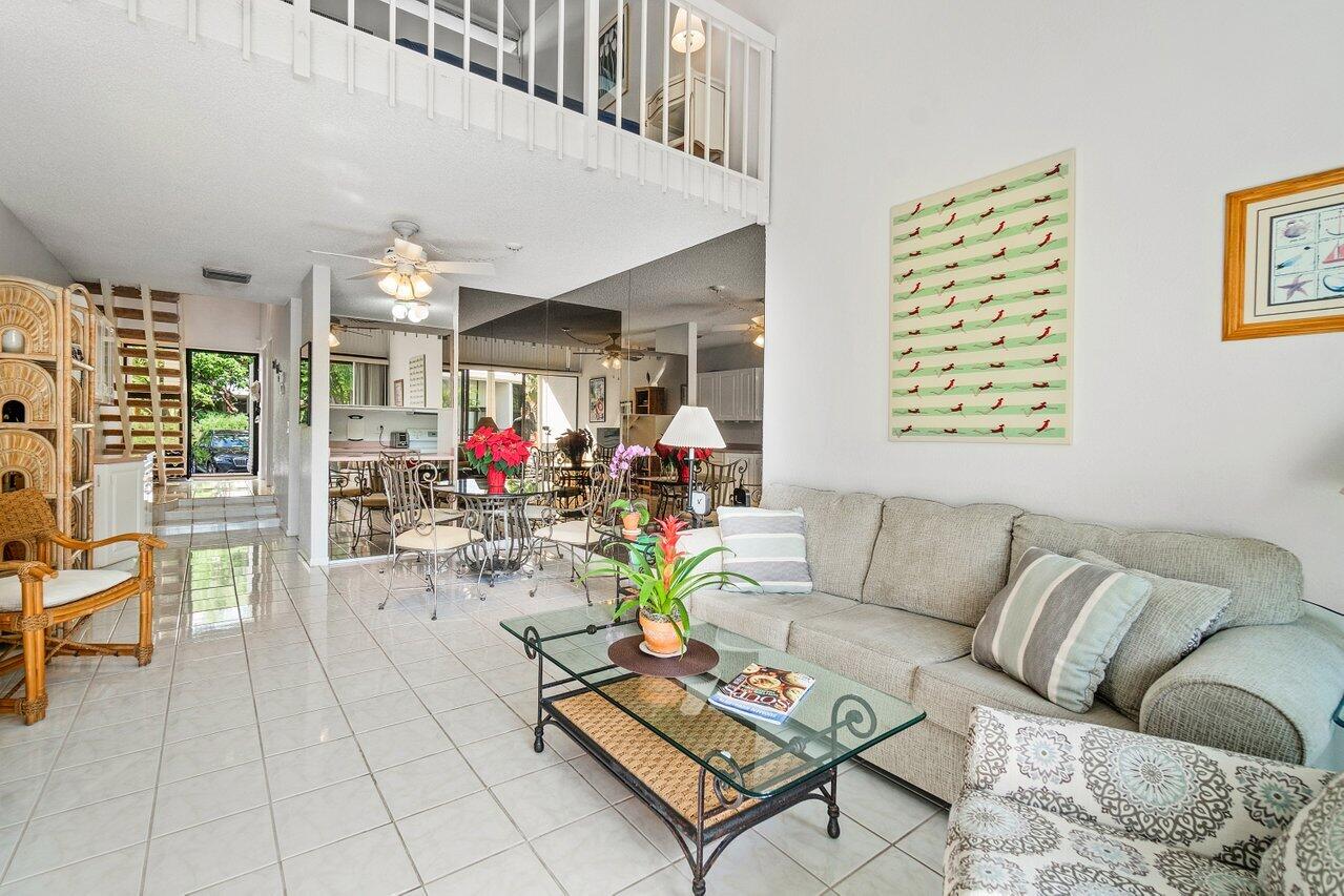 3589 S Ocean Boulevard Boulevard 25