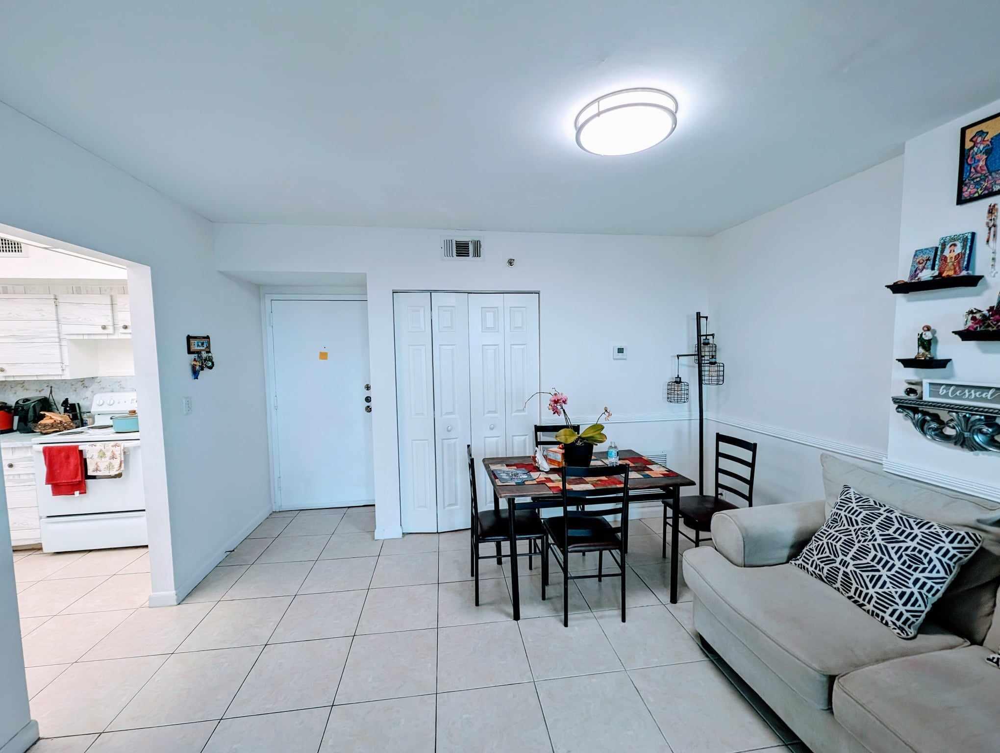 901 Hillcrest Drive 604