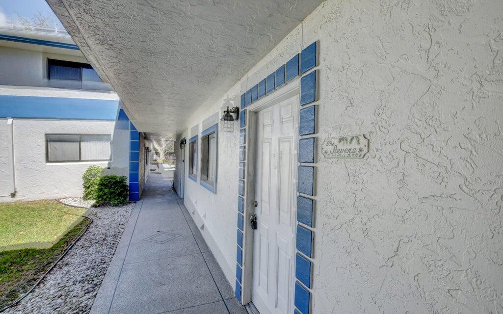 15301 Pembridge Avenue 44