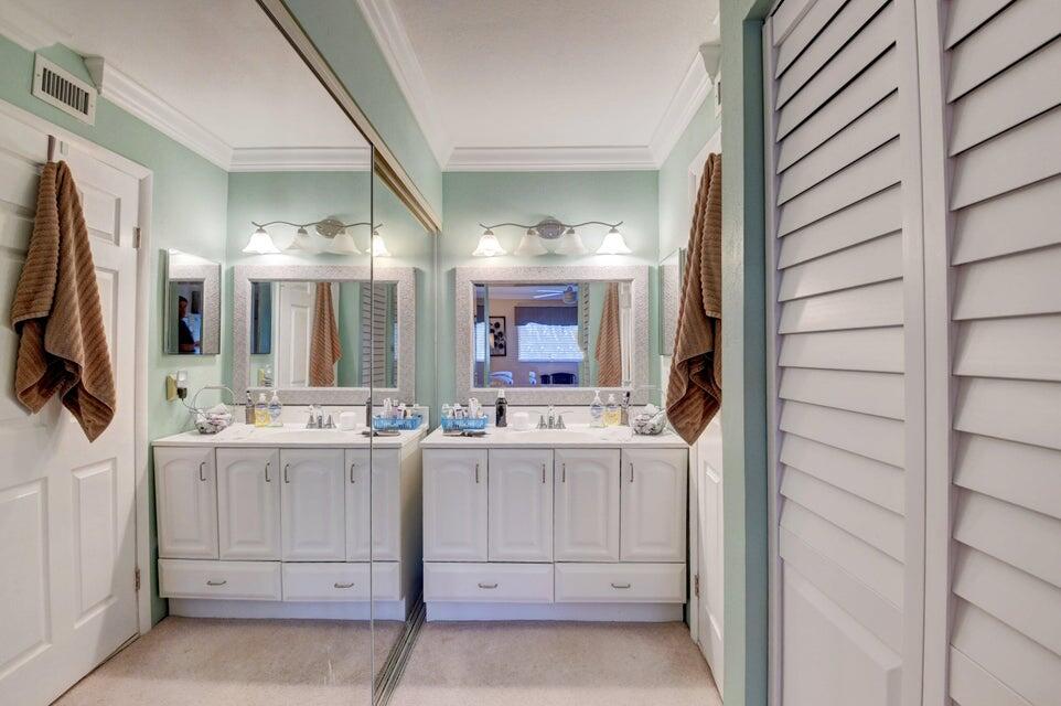 15301 Pembridge Avenue 44