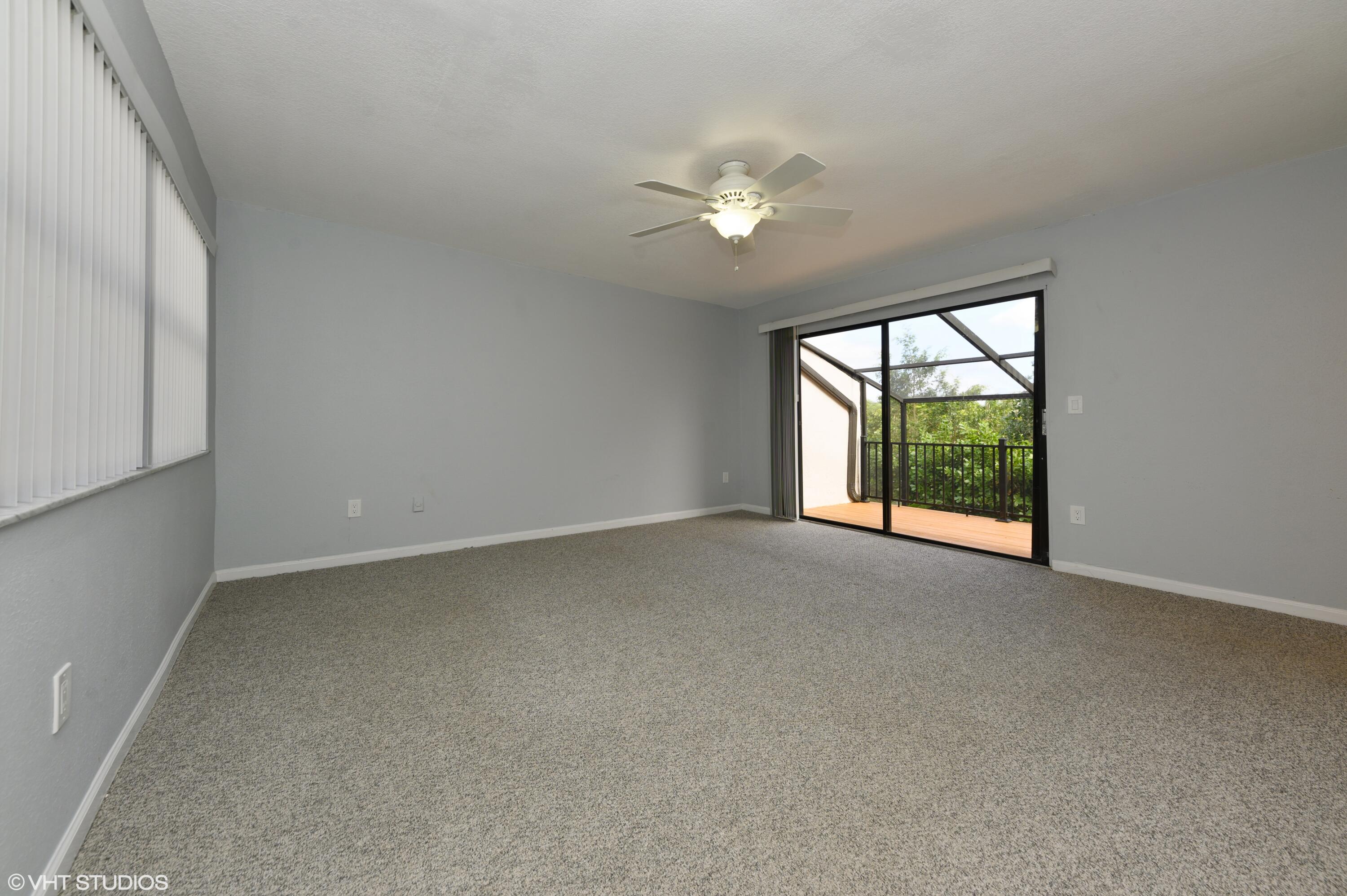 6696 Canary Palm Circle