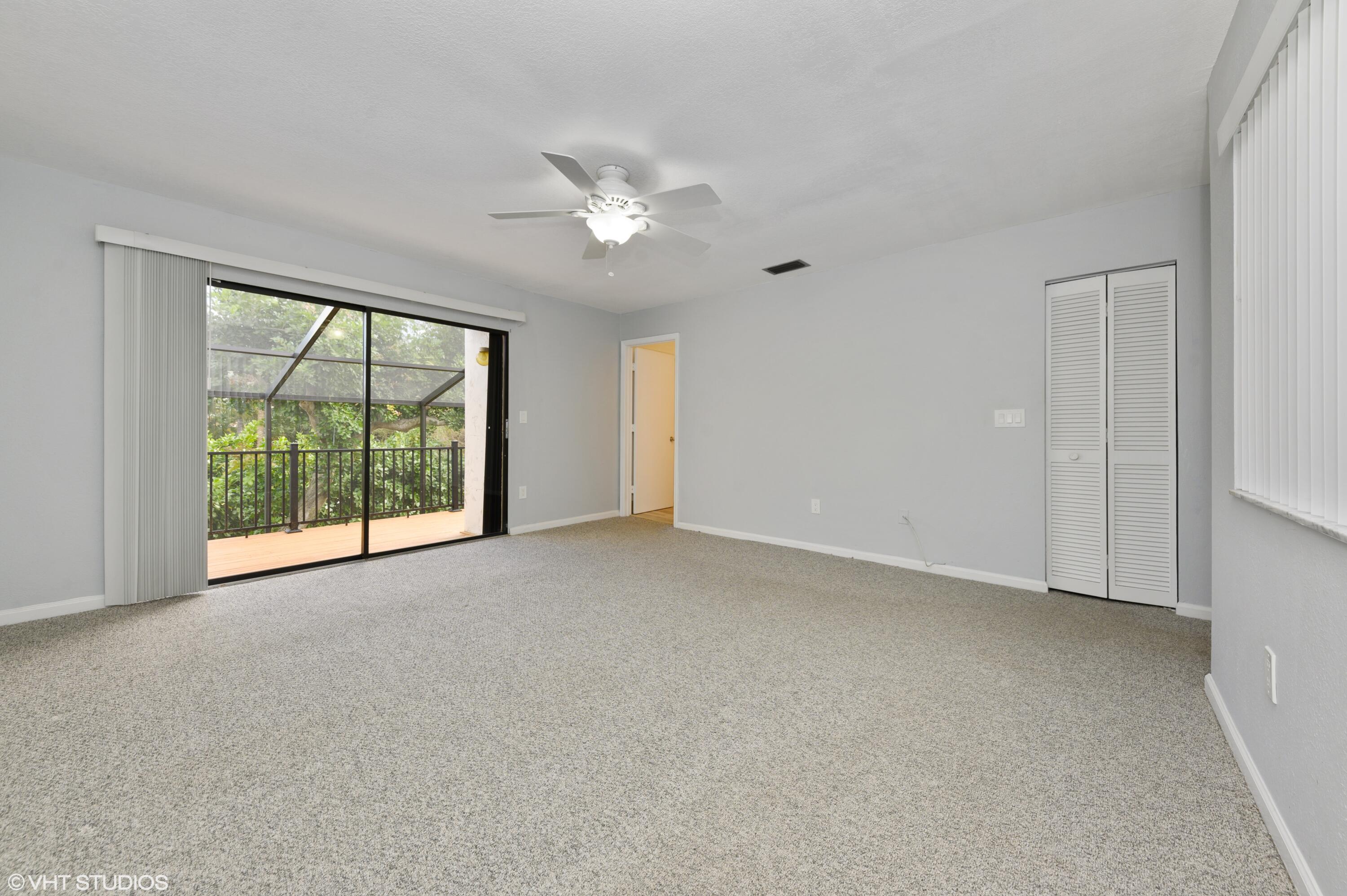 6696 Canary Palm Circle