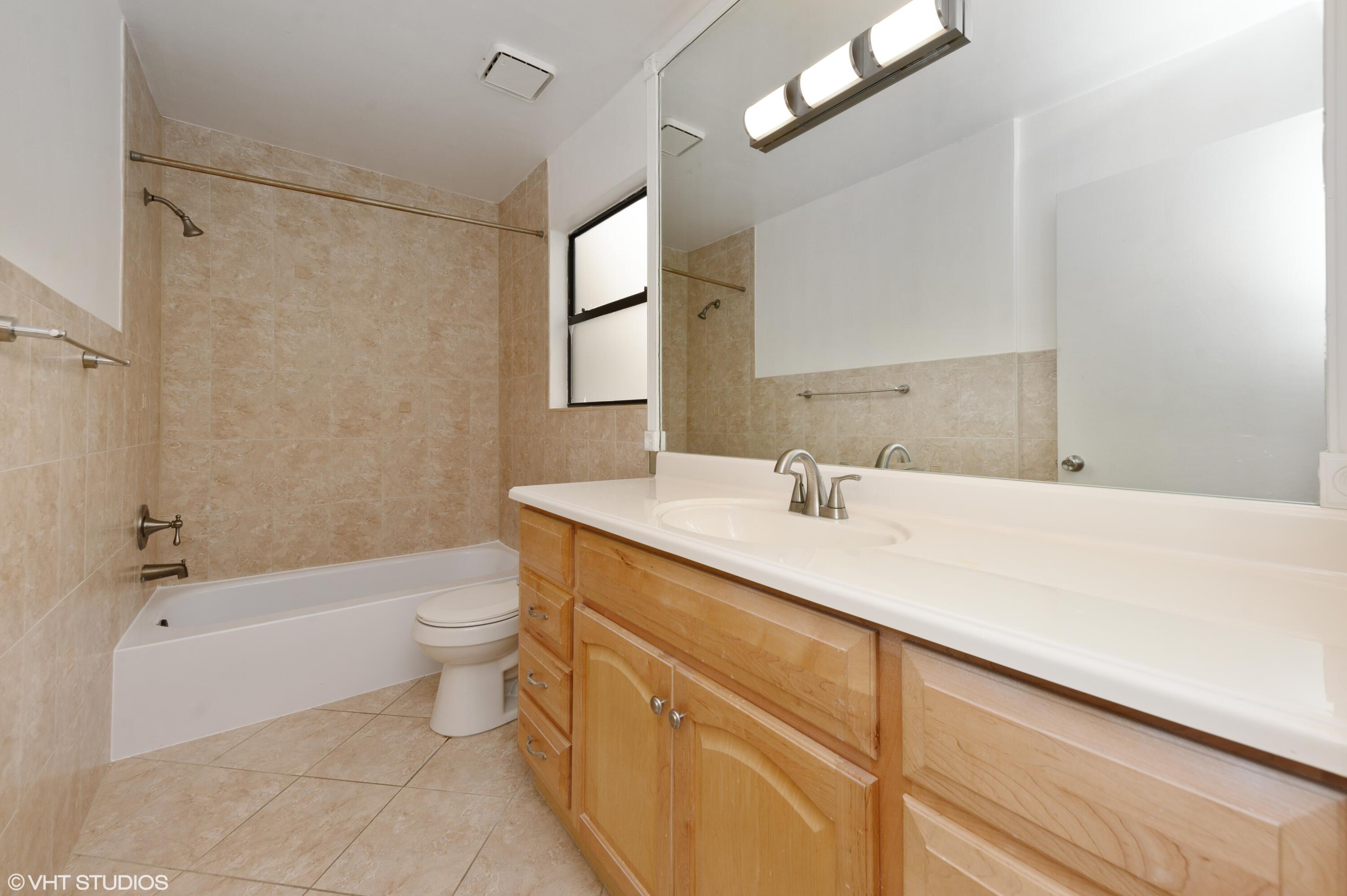 6696 Canary Palm Circle