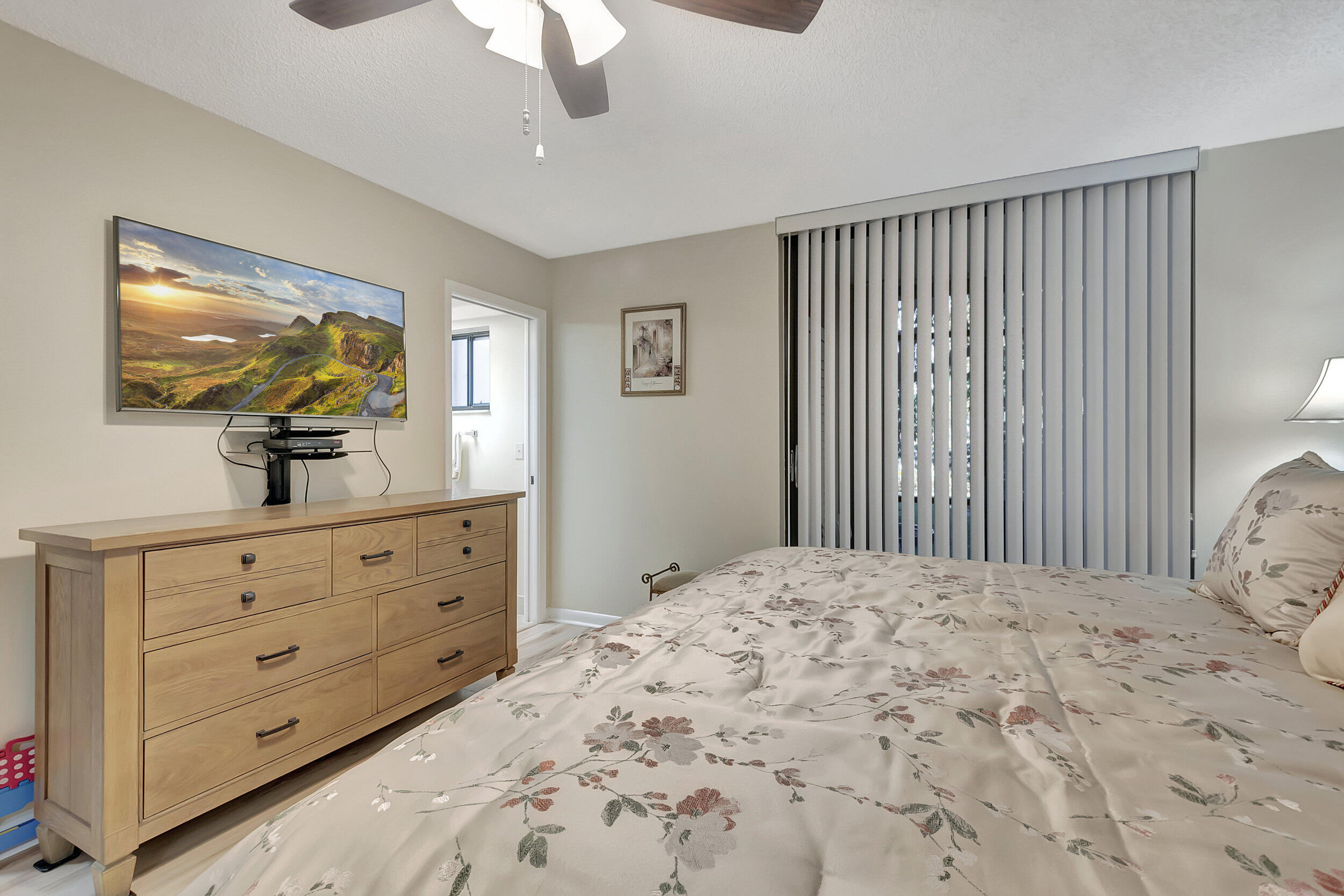 5250 Las Verdes Circle 120