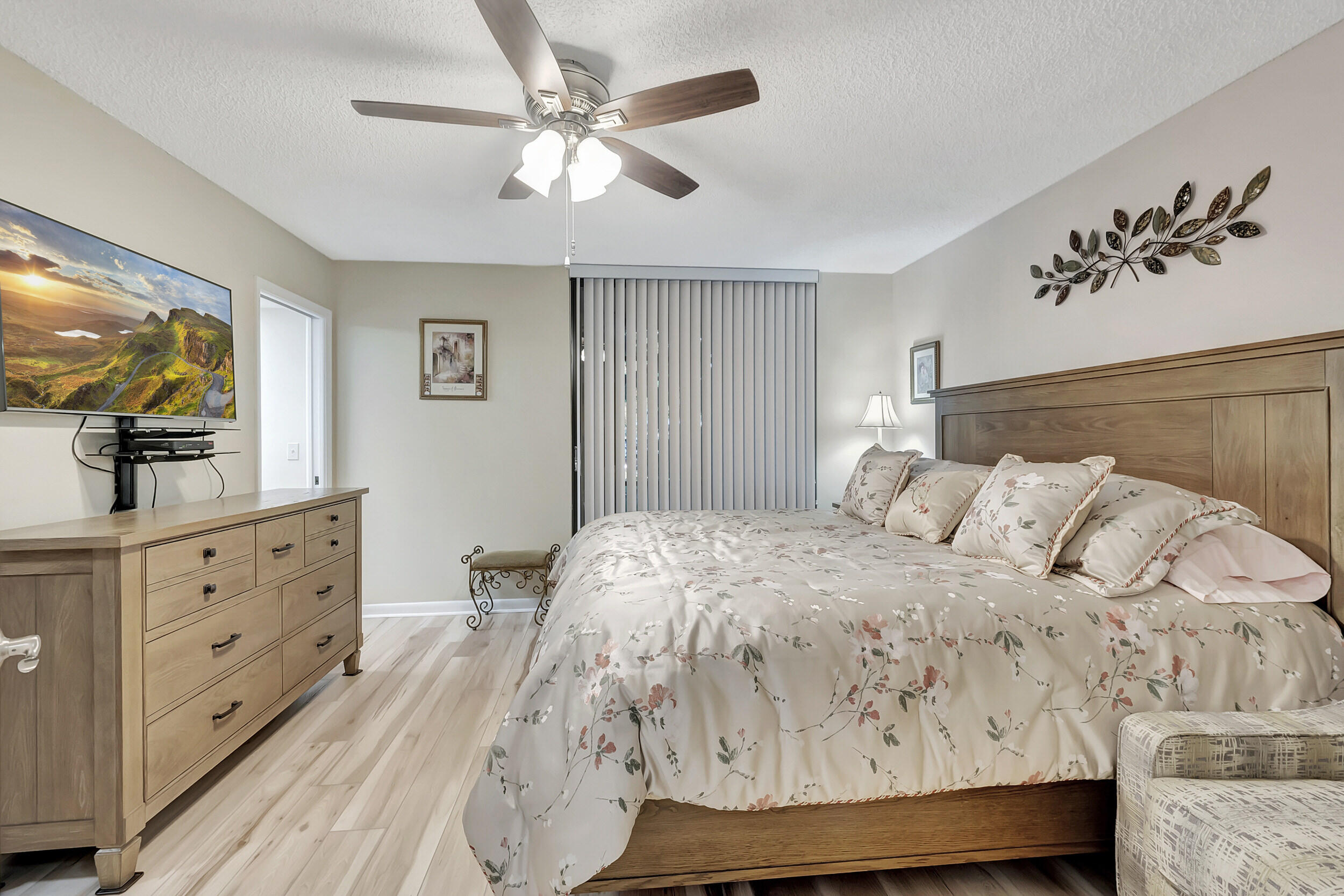 5250 Las Verdes Circle 120