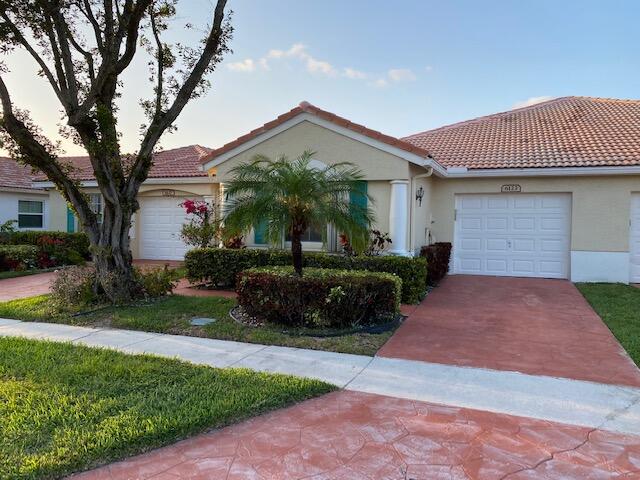 6123 Floral Lakes Drive