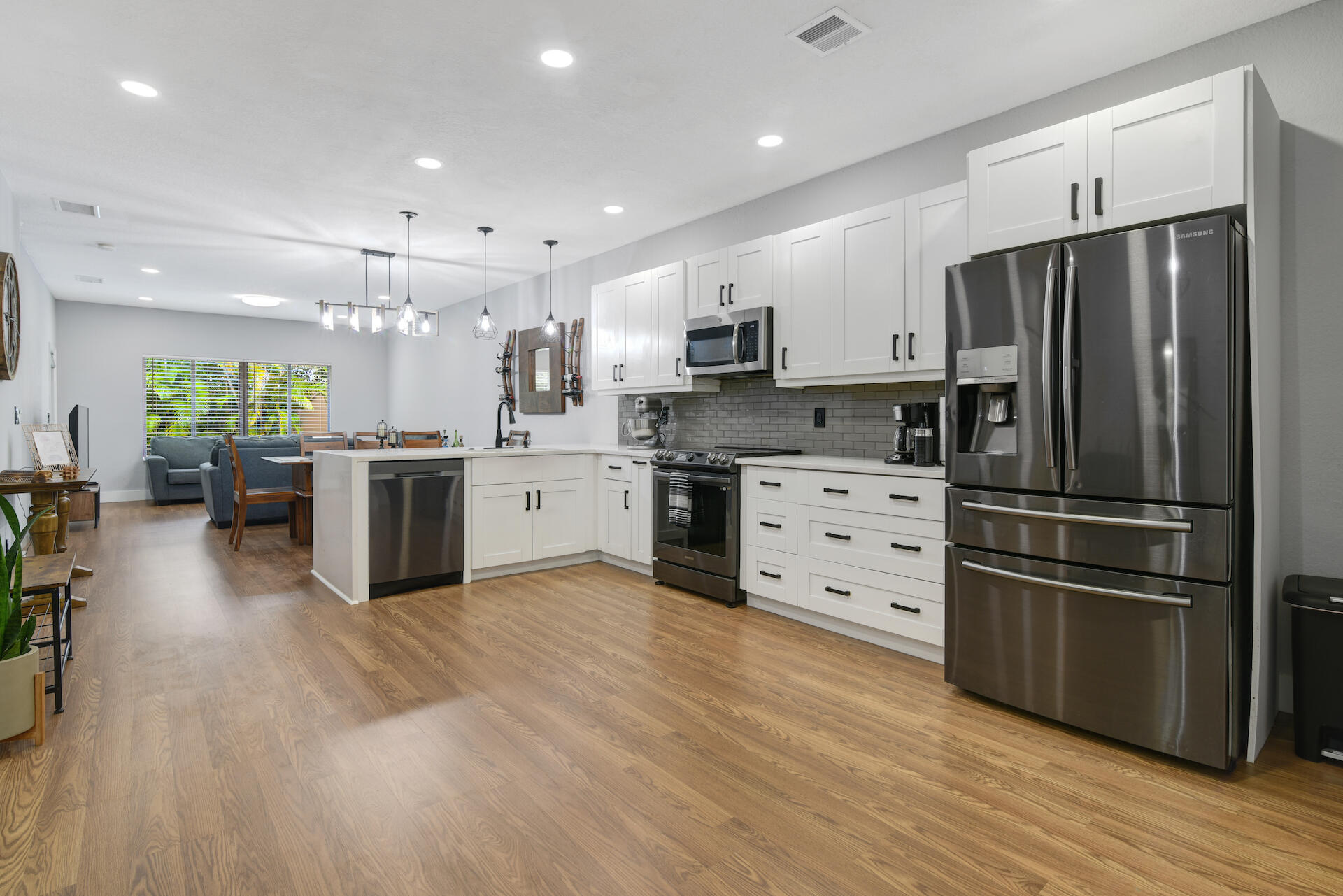 1229 SW 48th Terrace