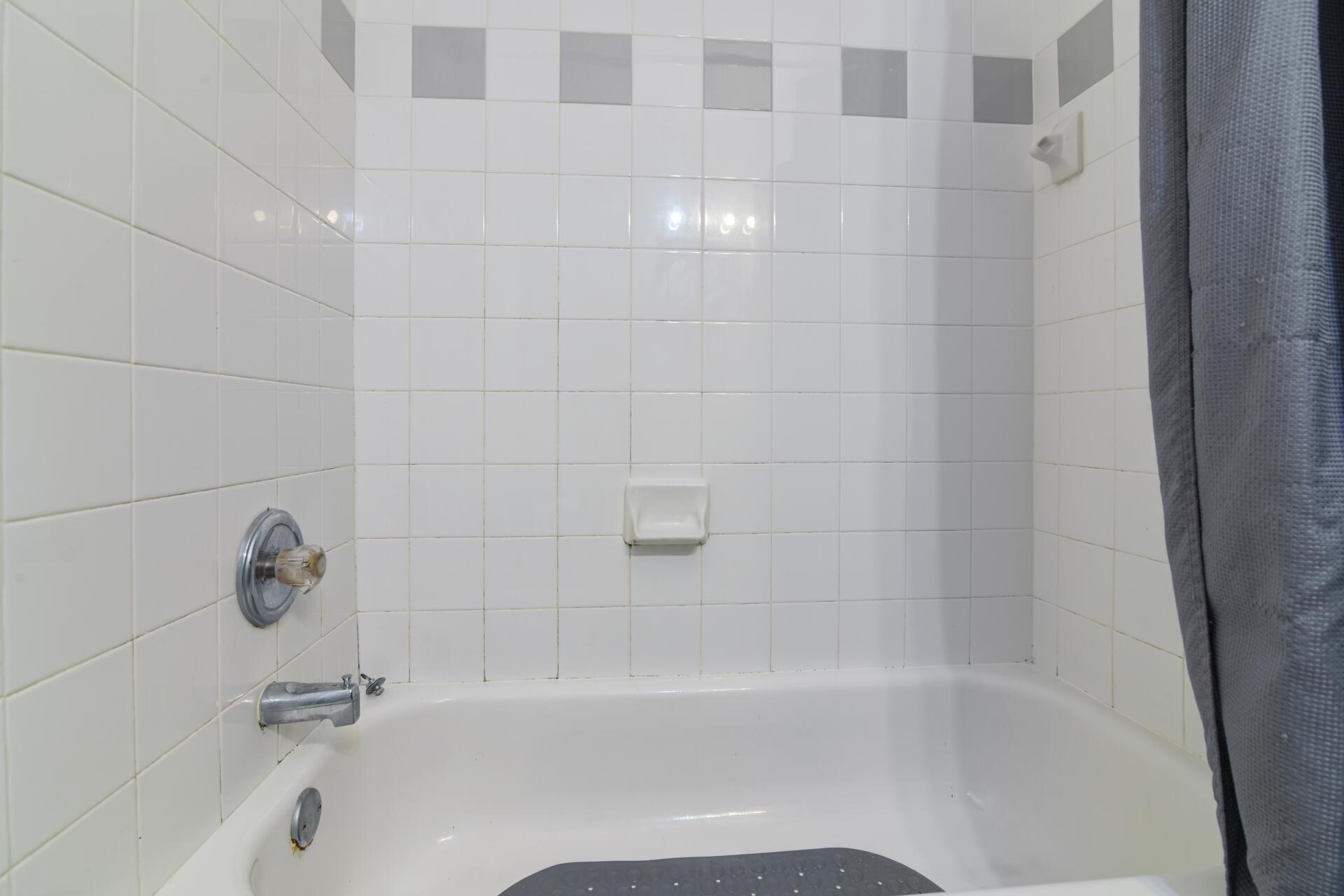 1229 SW 48th Terrace