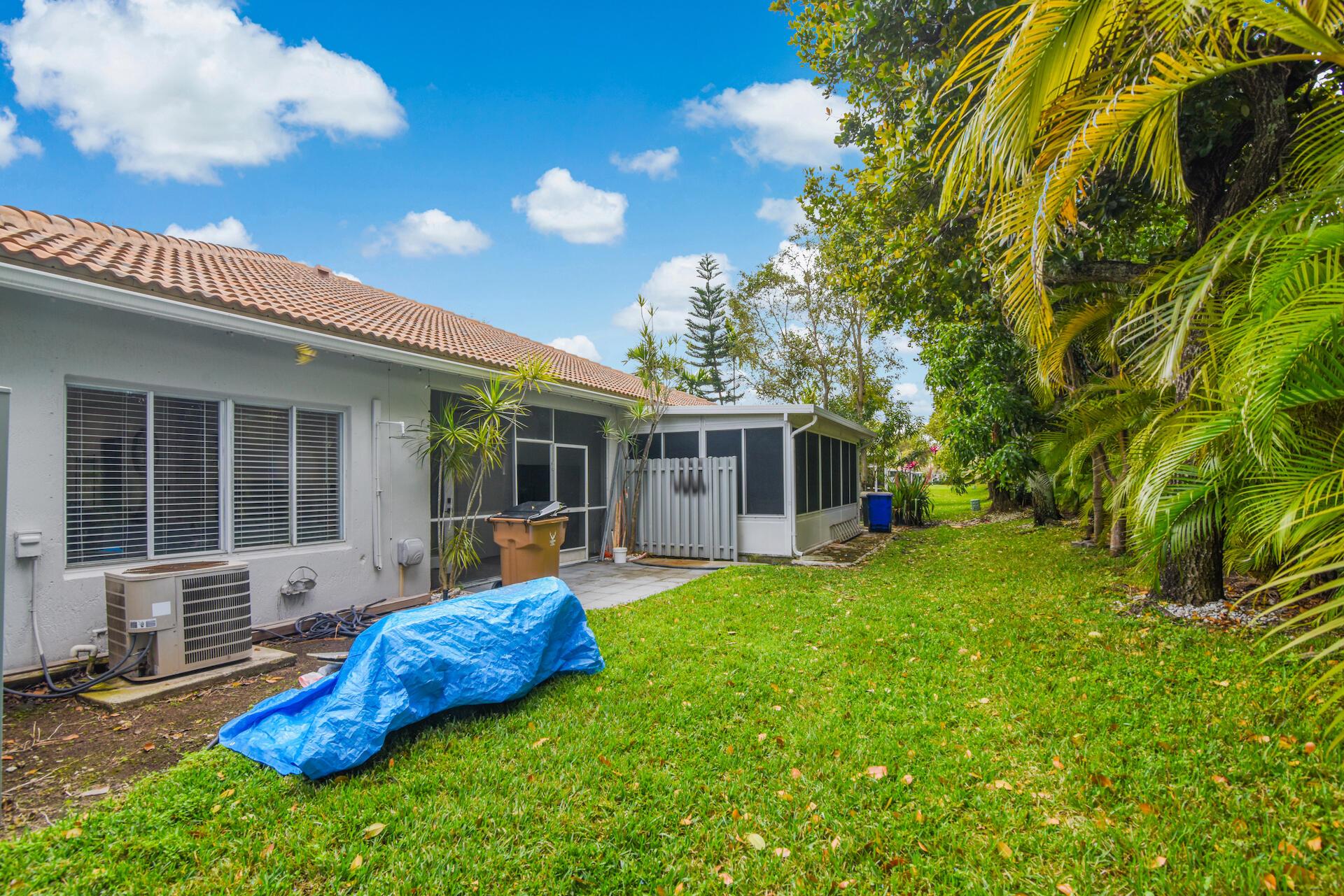 1229 SW 48th Terrace