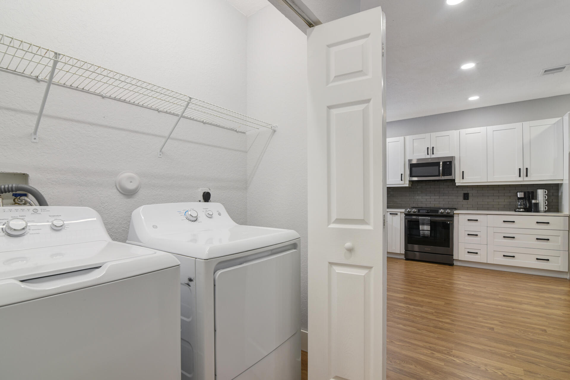 1229 SW 48th Terrace