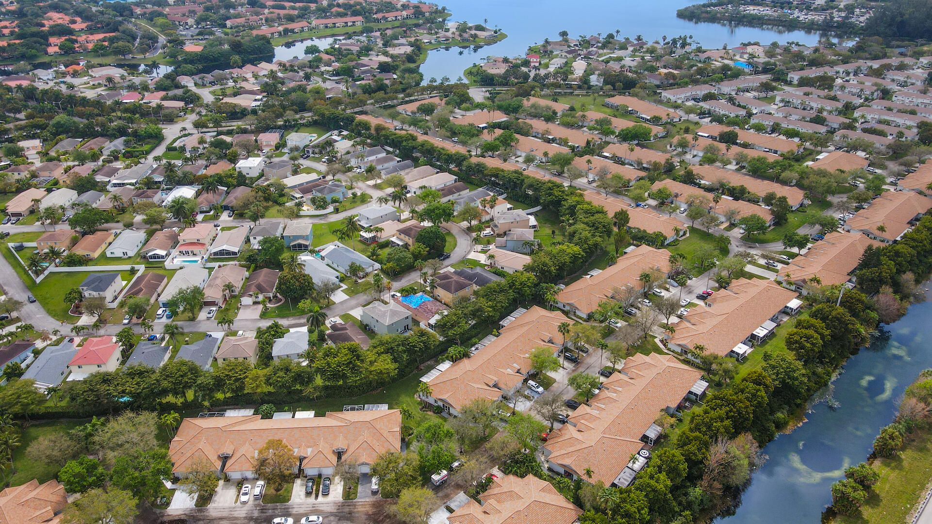 1229 SW 48th Terrace