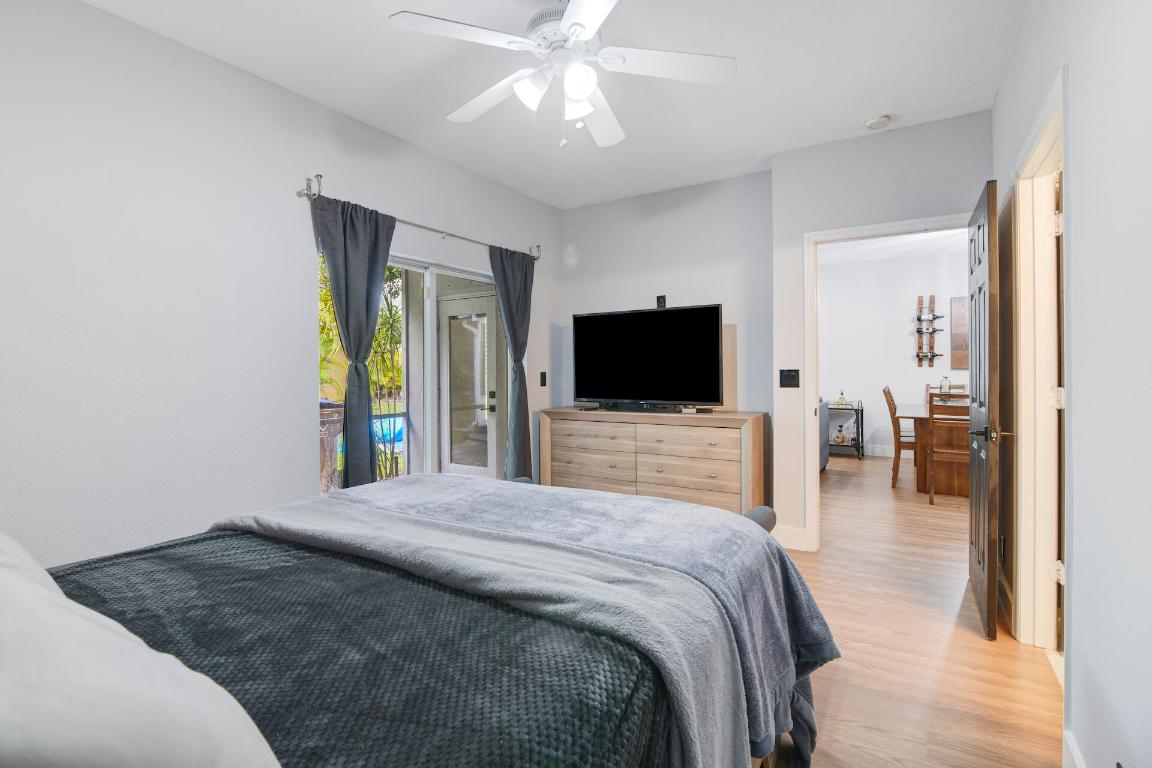 1229 SW 48th Terrace