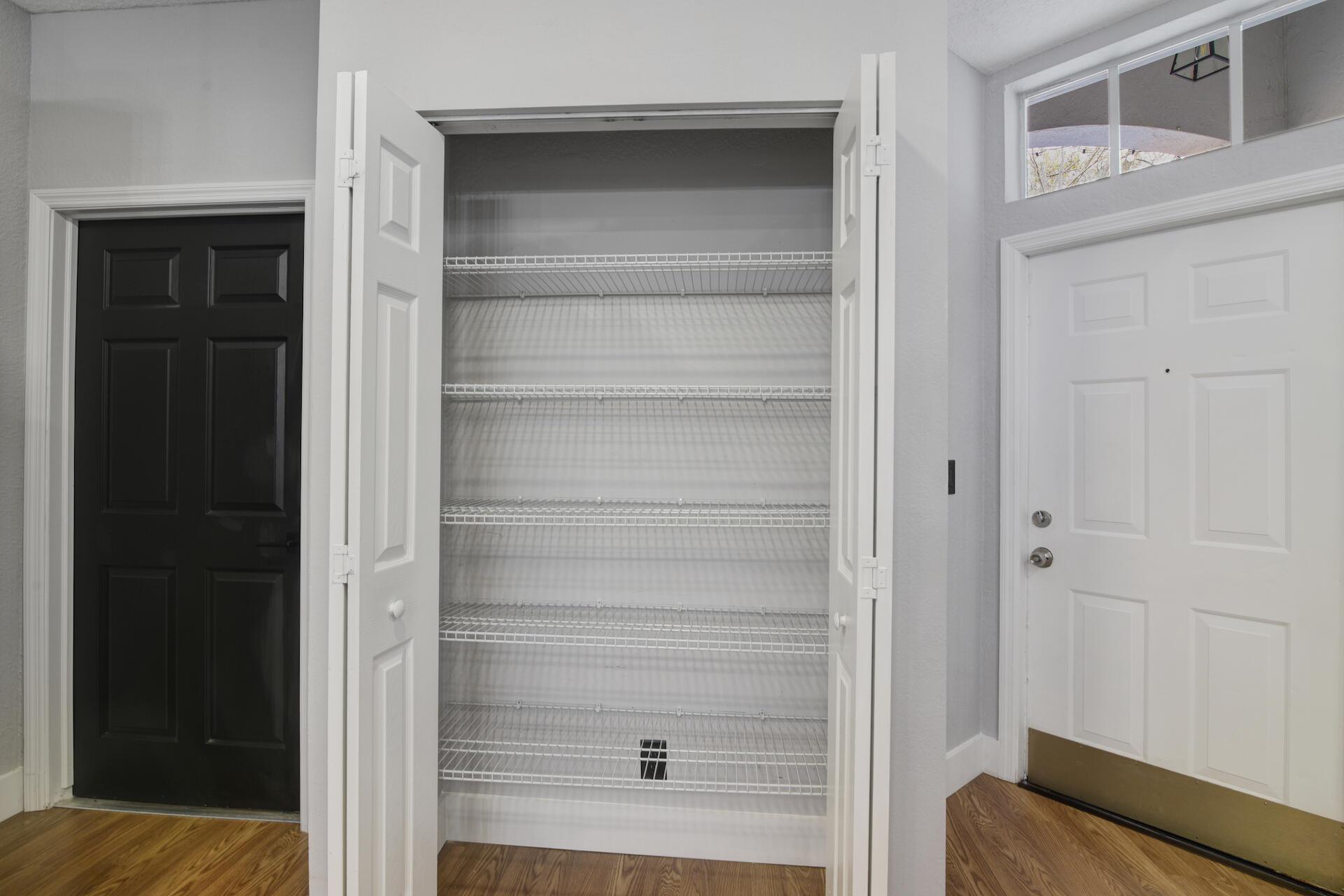 1229 SW 48th Terrace