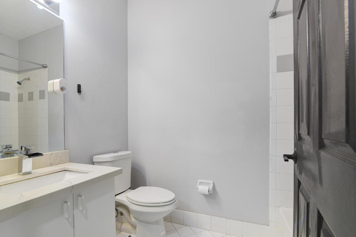 1229 SW 48th Terrace