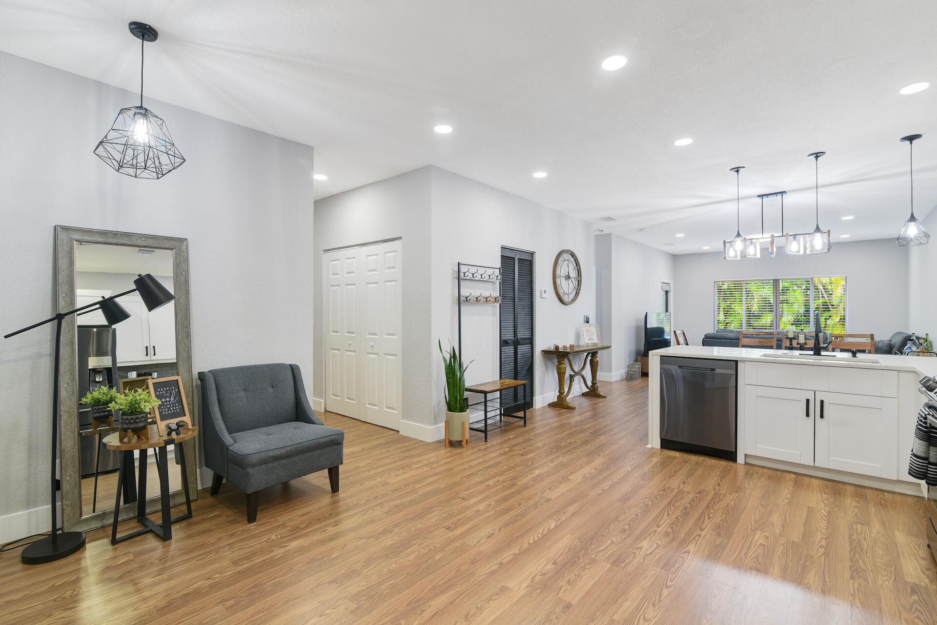 1229 SW 48th Terrace