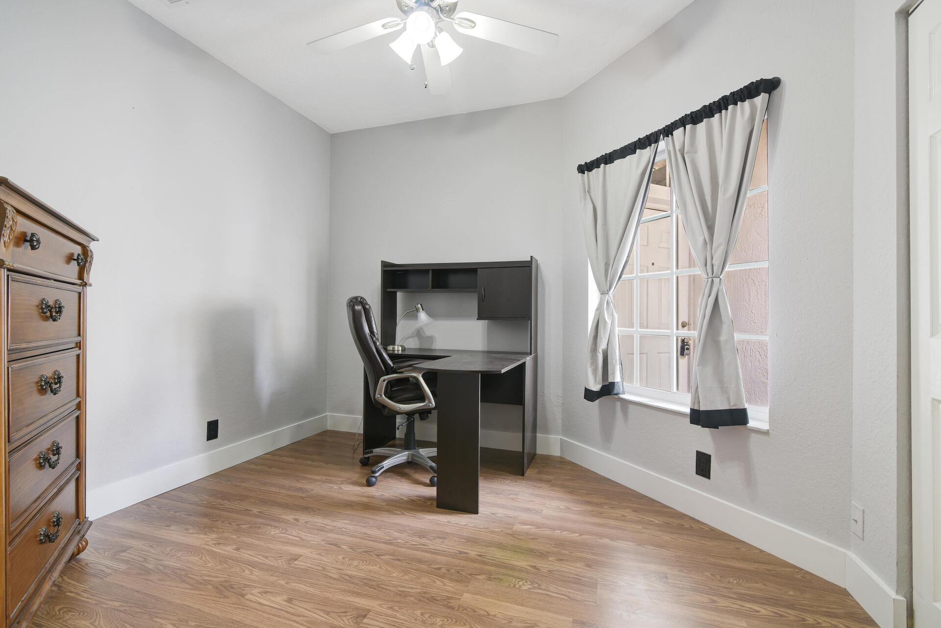 1229 SW 48th Terrace