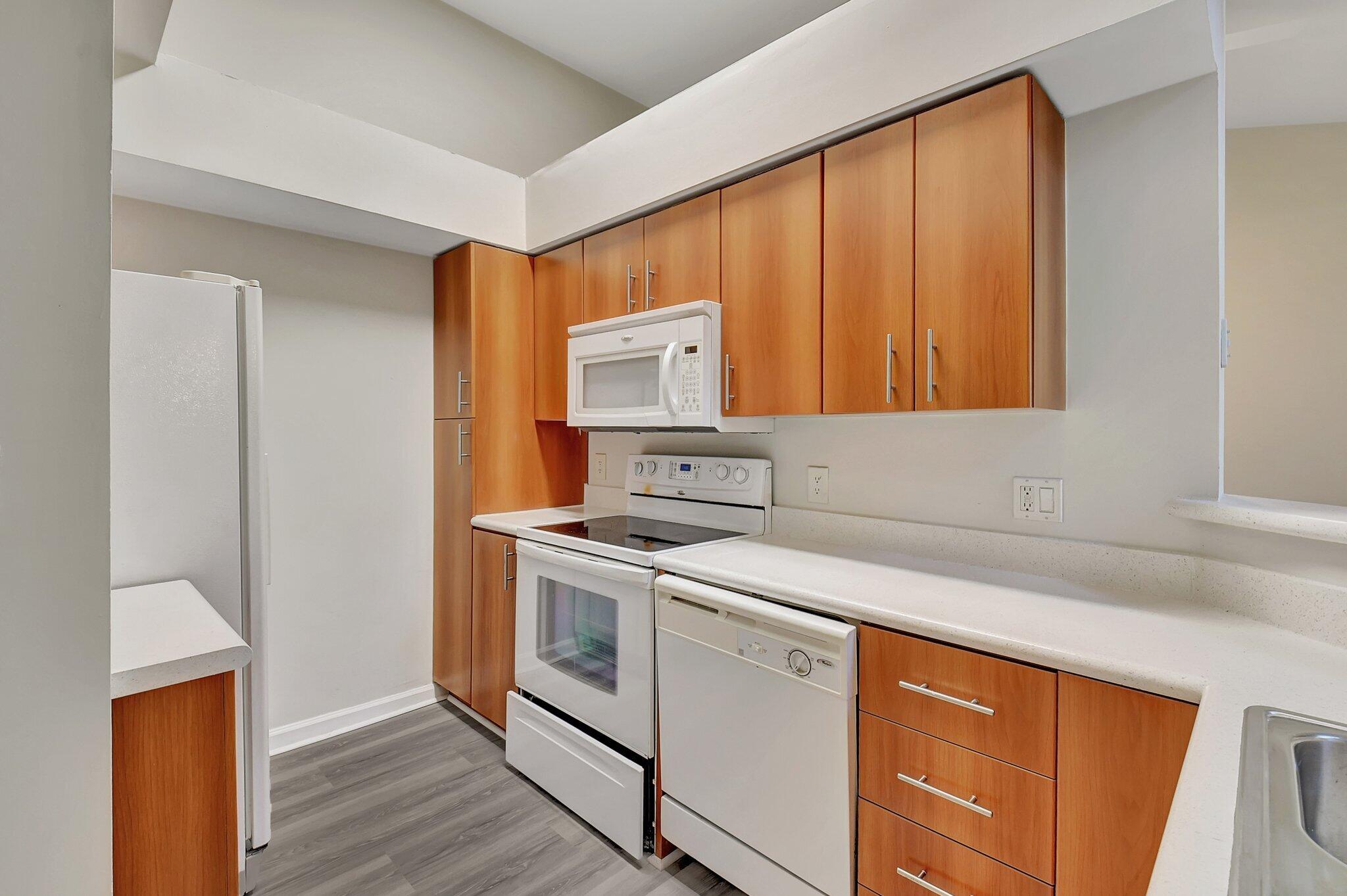 1275 Crystal Way L