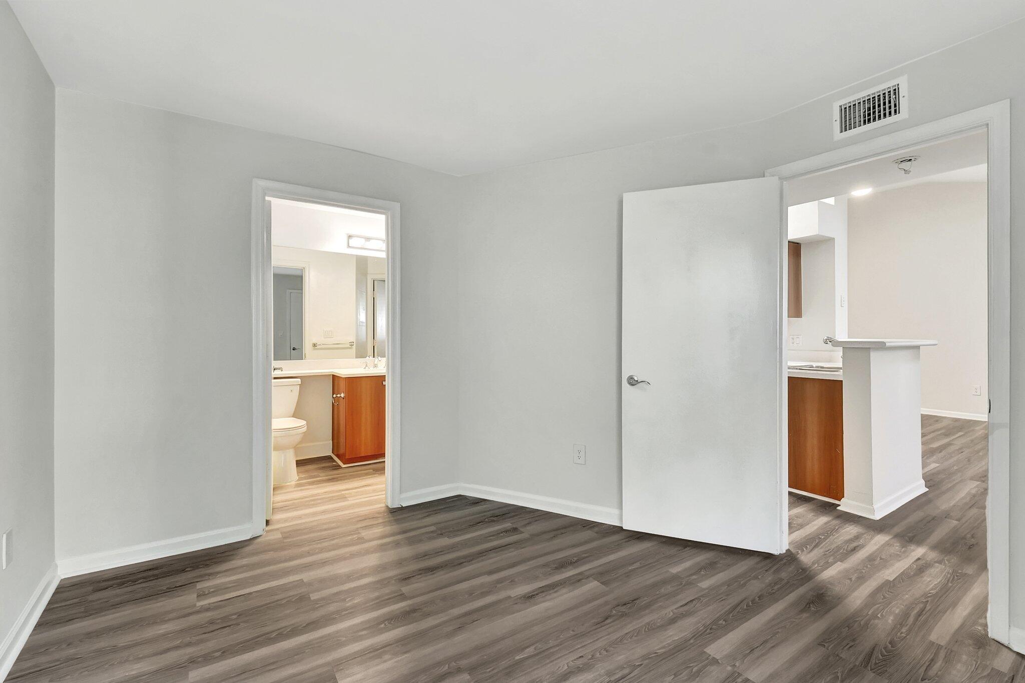 1275 Crystal Way L