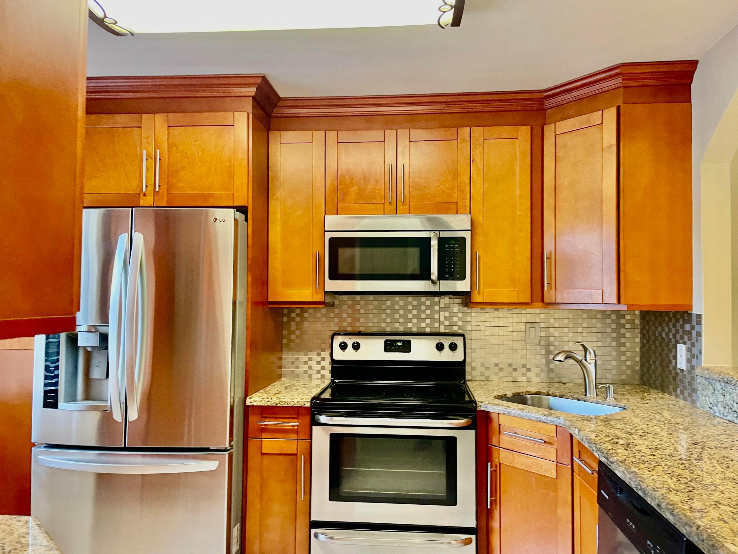 9313 Pecky Cypress Lane 18e