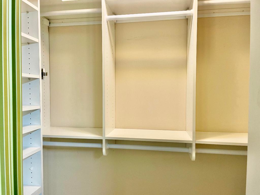 9313 Pecky Cypress Lane 18e