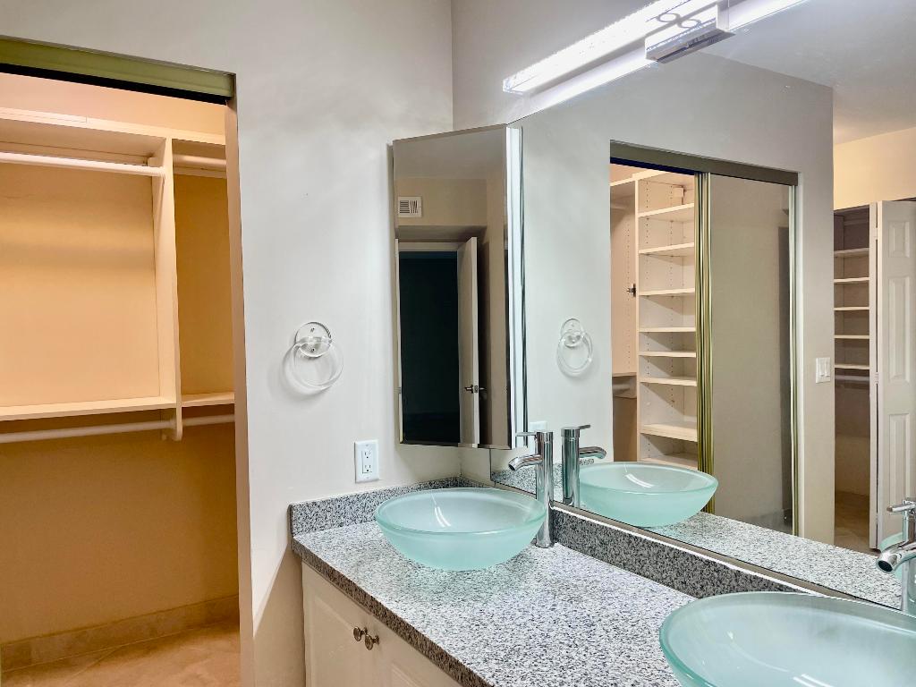 9313 Pecky Cypress Lane 18e