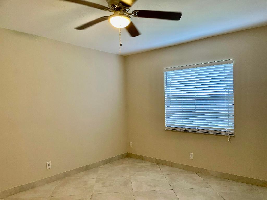 9313 Pecky Cypress Lane 18e