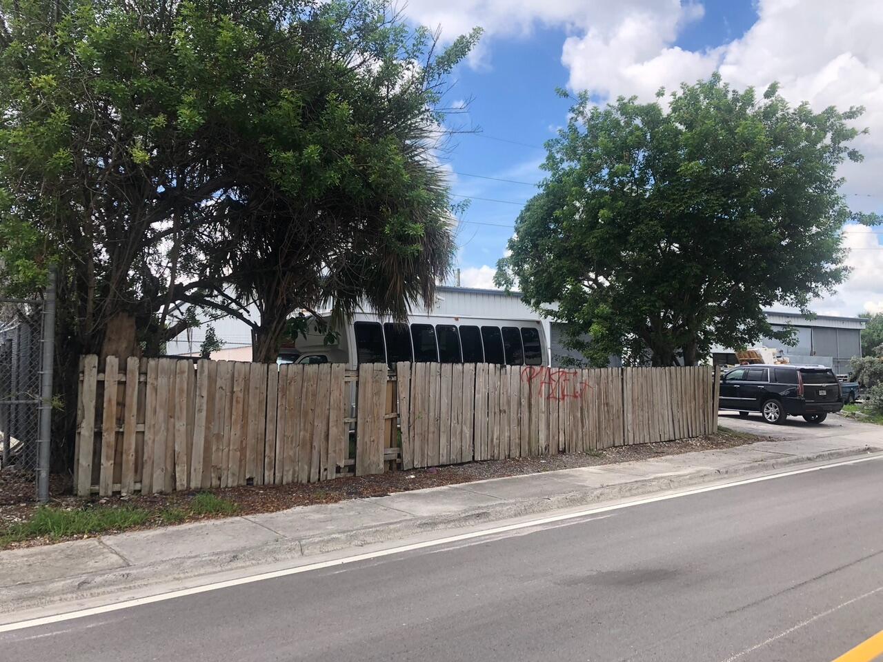 1970 W State Road 84