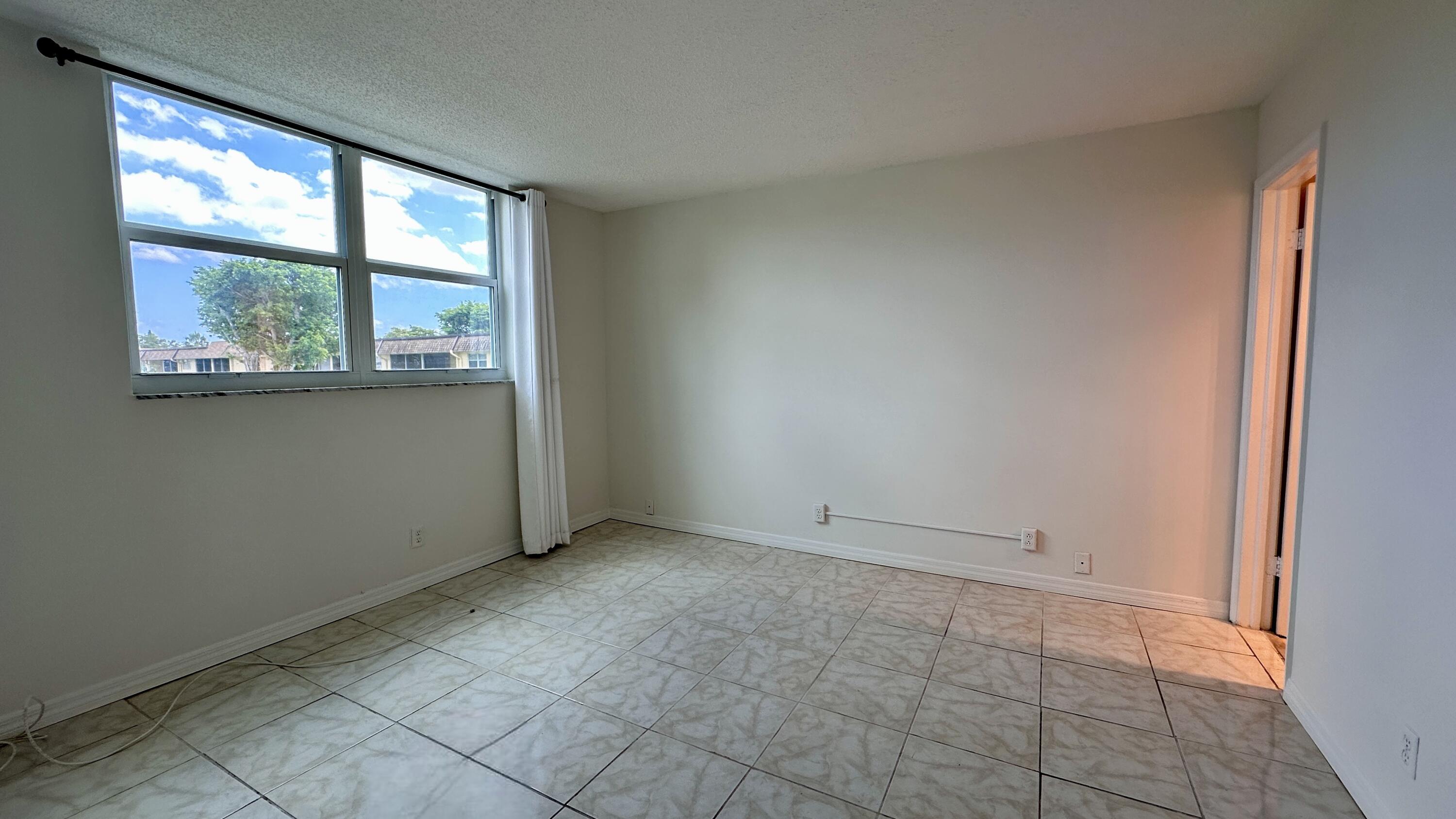 9949 Sandalfoot Boulevard 524