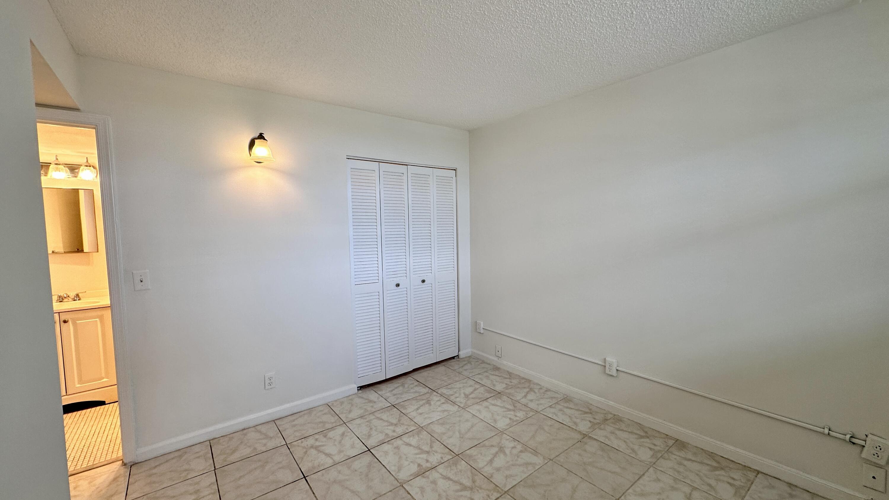 9949 Sandalfoot Boulevard 524