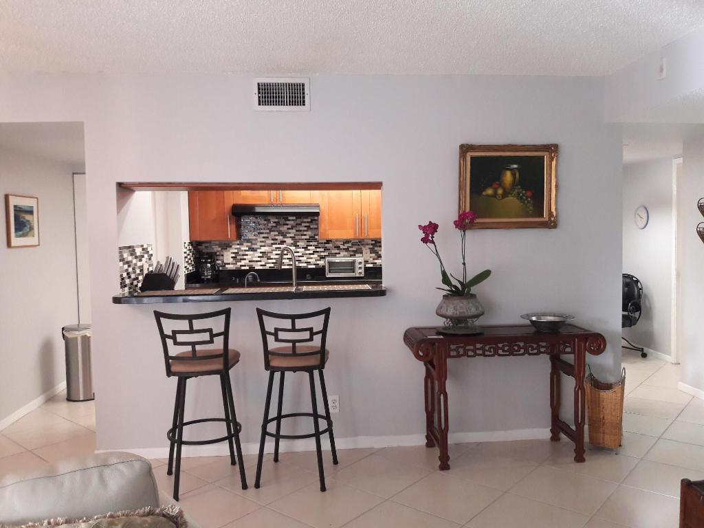 450 Egret Circle 9204