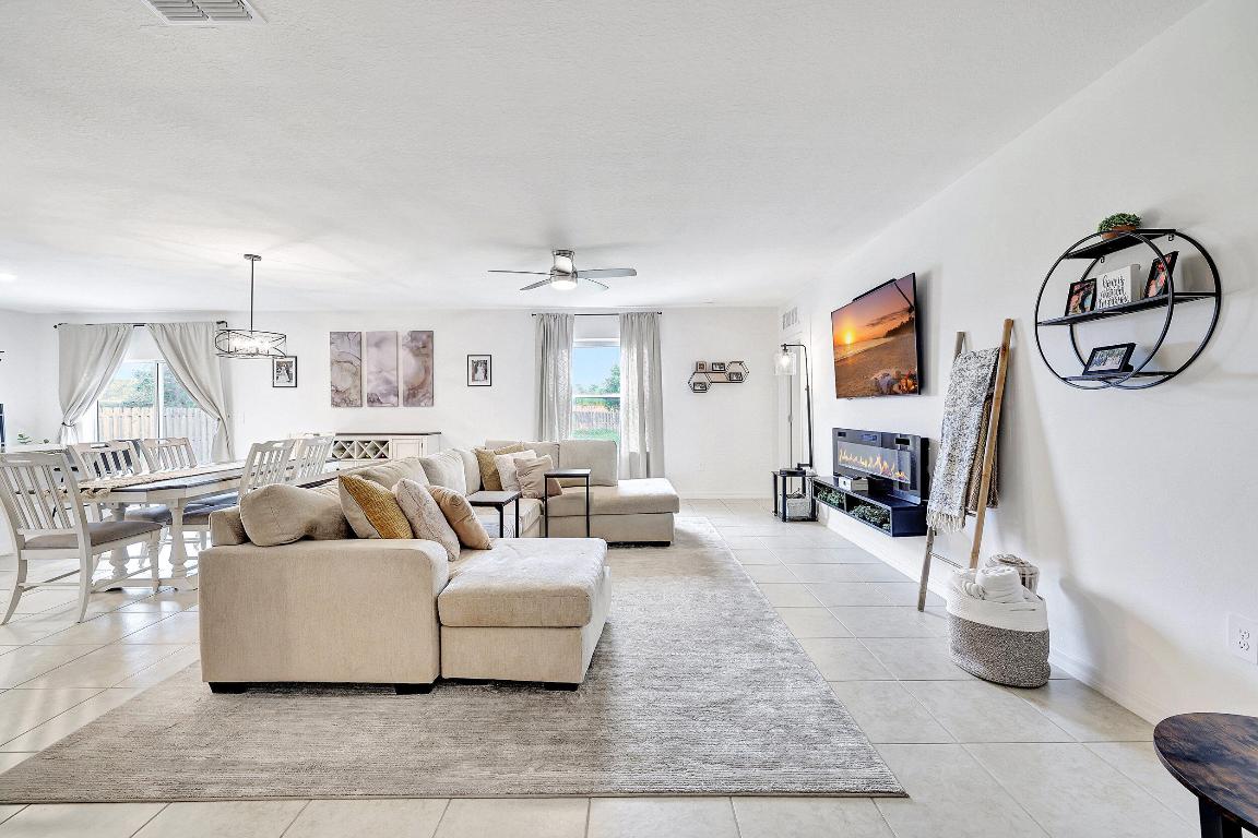 3725 SW Kasin Street