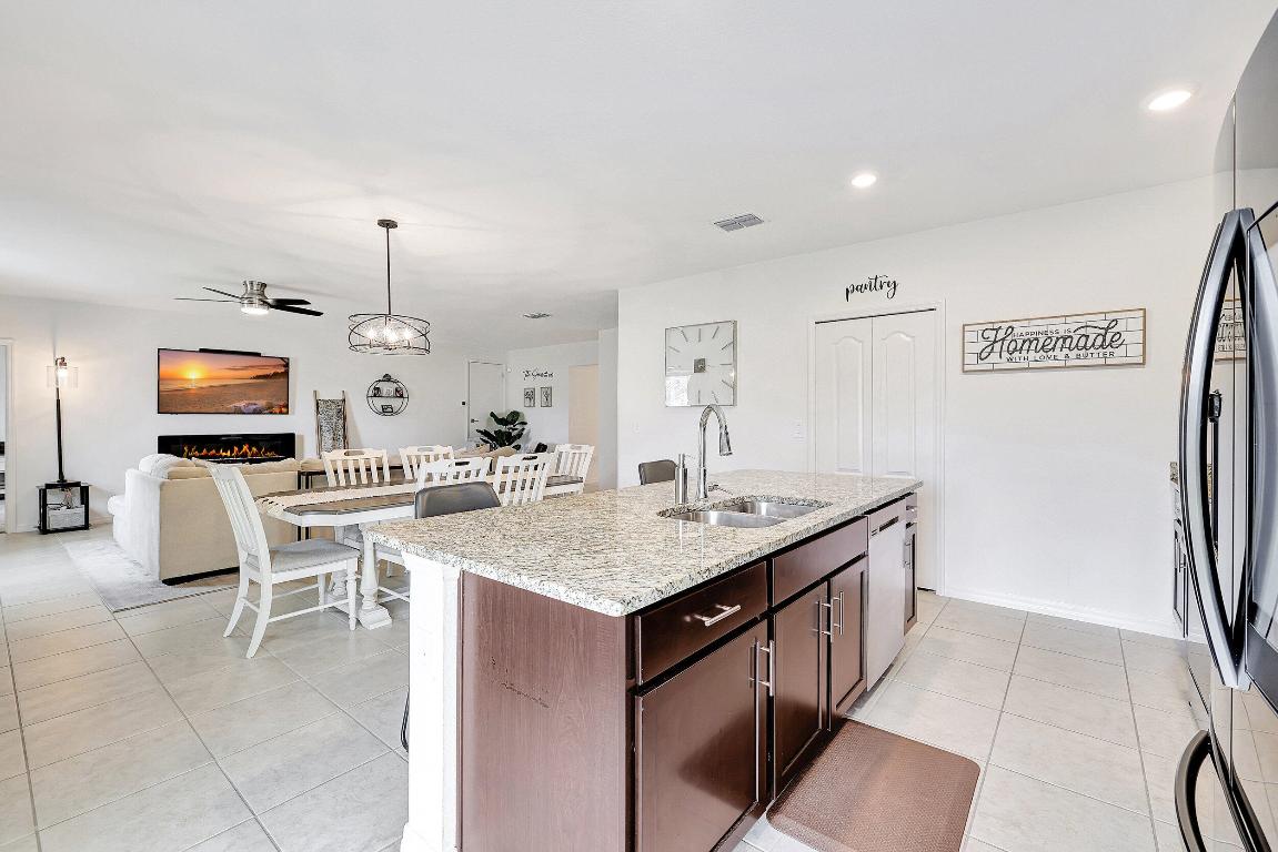 3725 SW Kasin Street