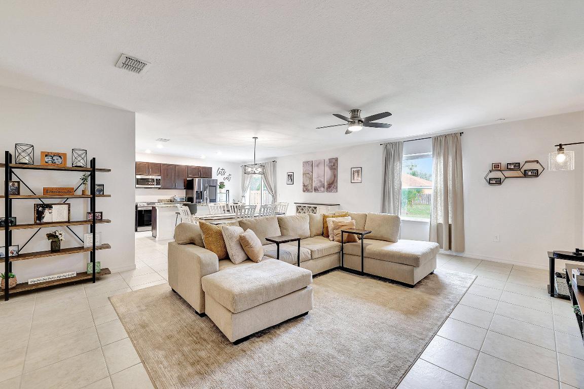 3725 SW Kasin Street