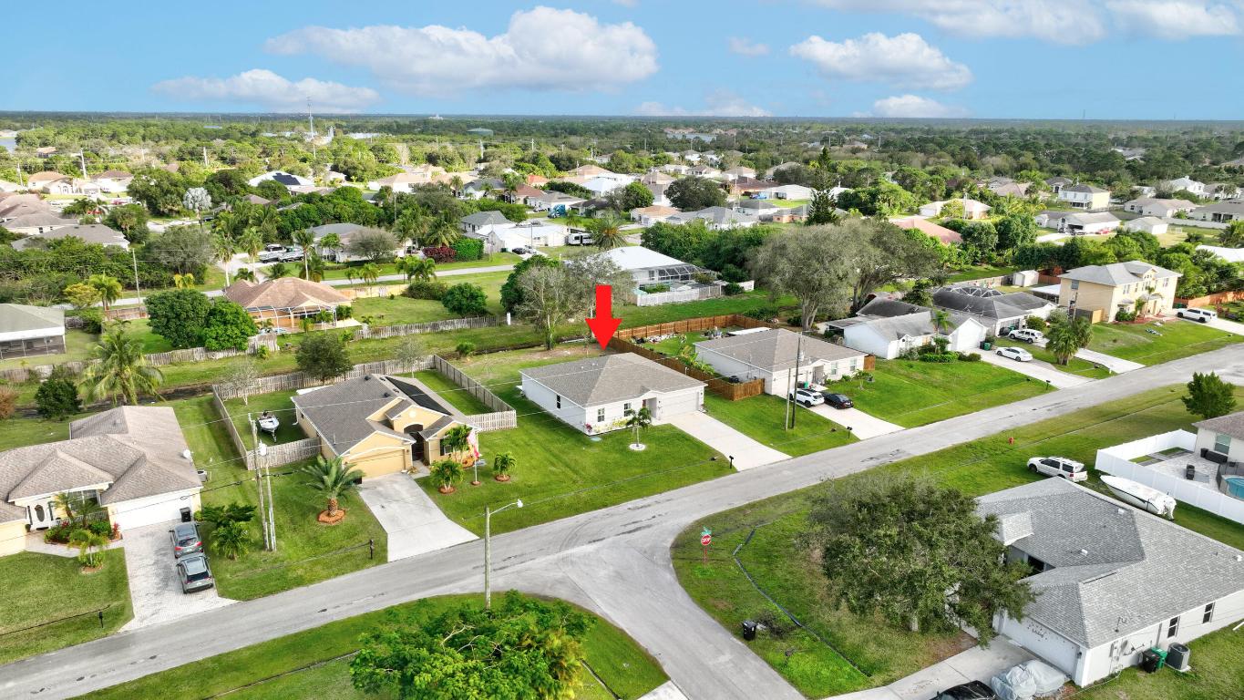 3725 SW Kasin Street