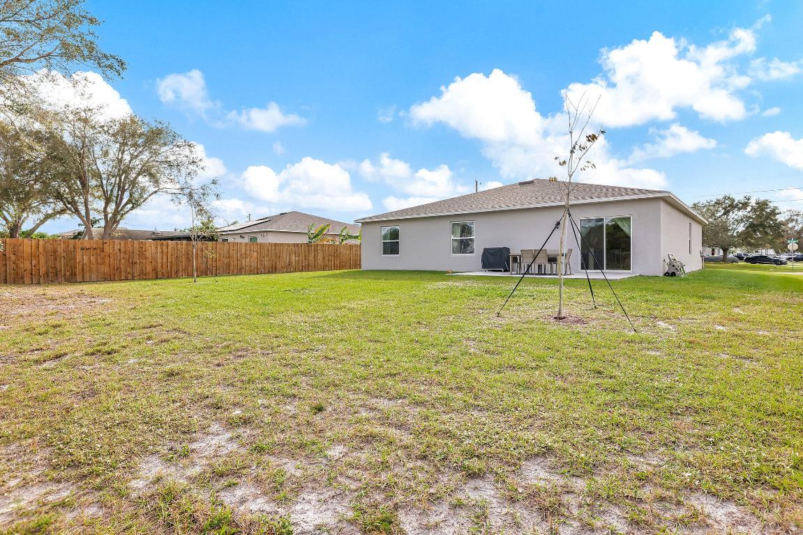 3725 SW Kasin Street