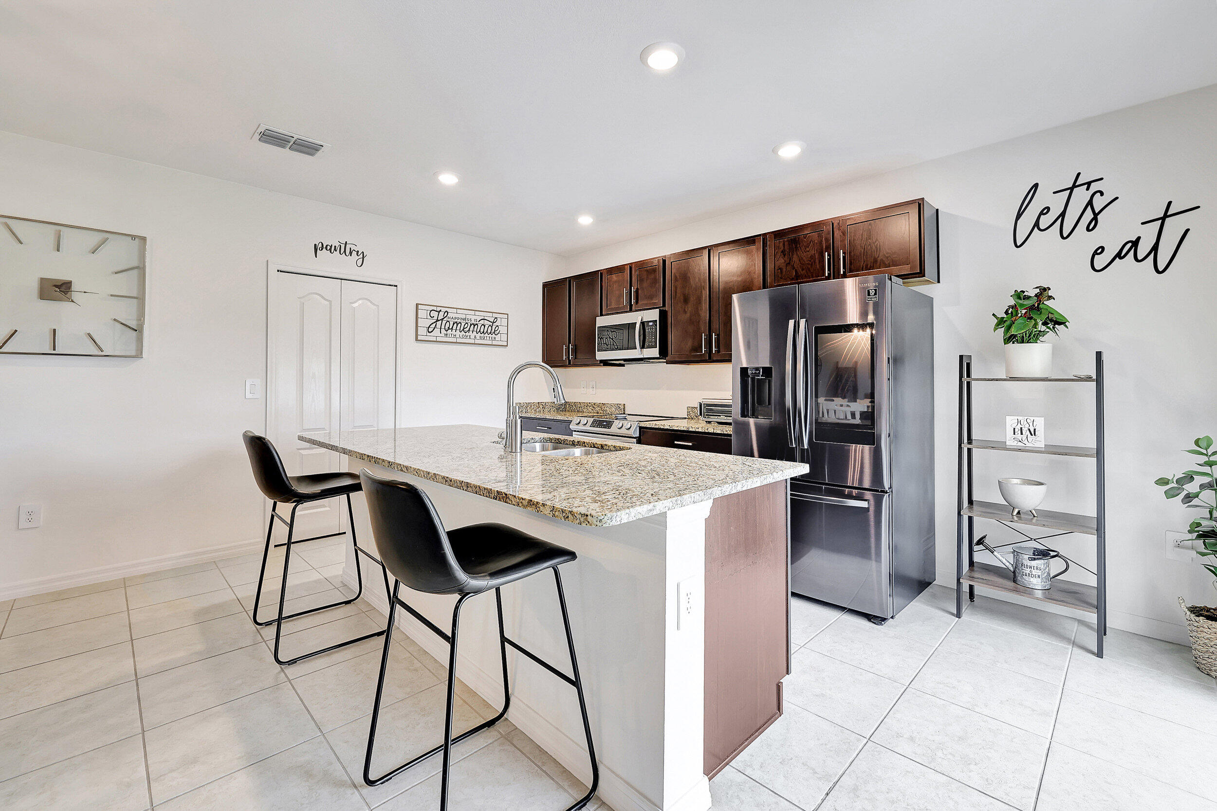 3725 SW Kasin Street