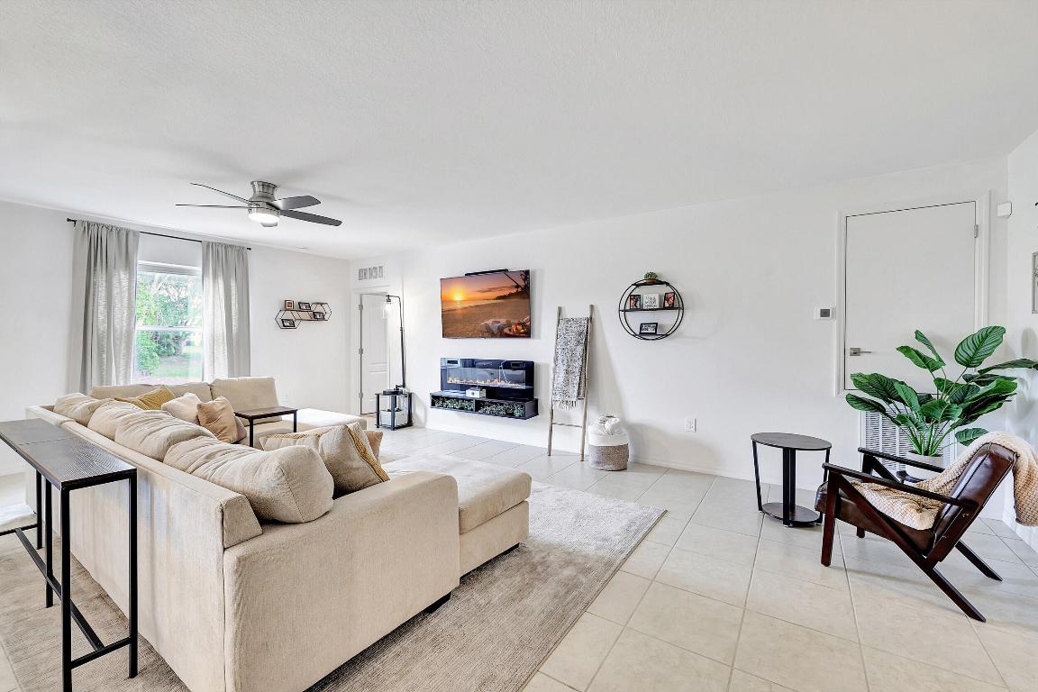 3725 SW Kasin Street