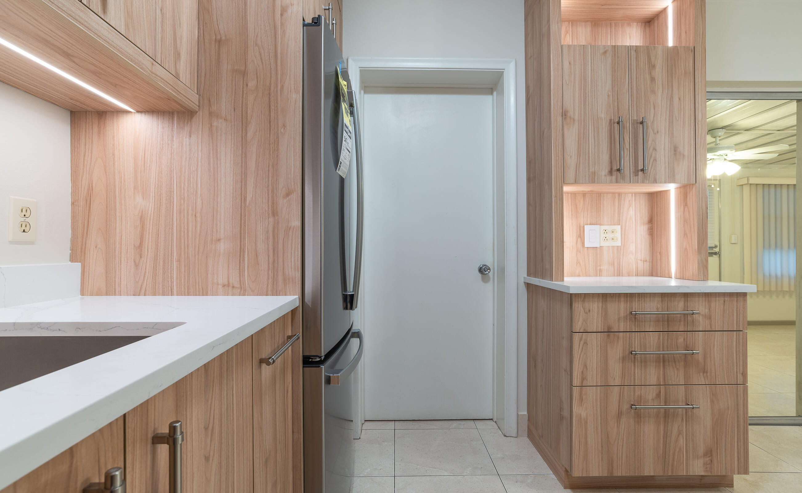 2749 Ponce De Leon Boulevard