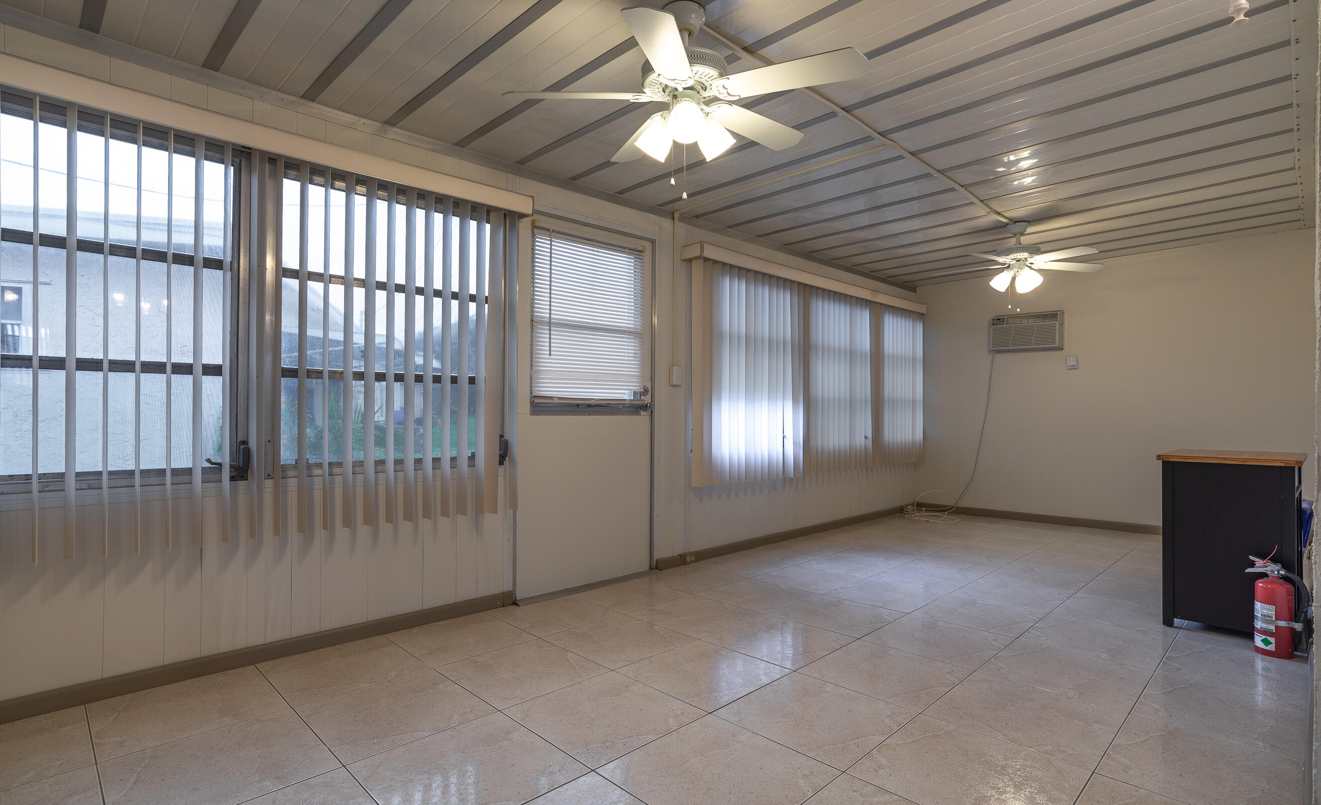 2749 Ponce De Leon Boulevard