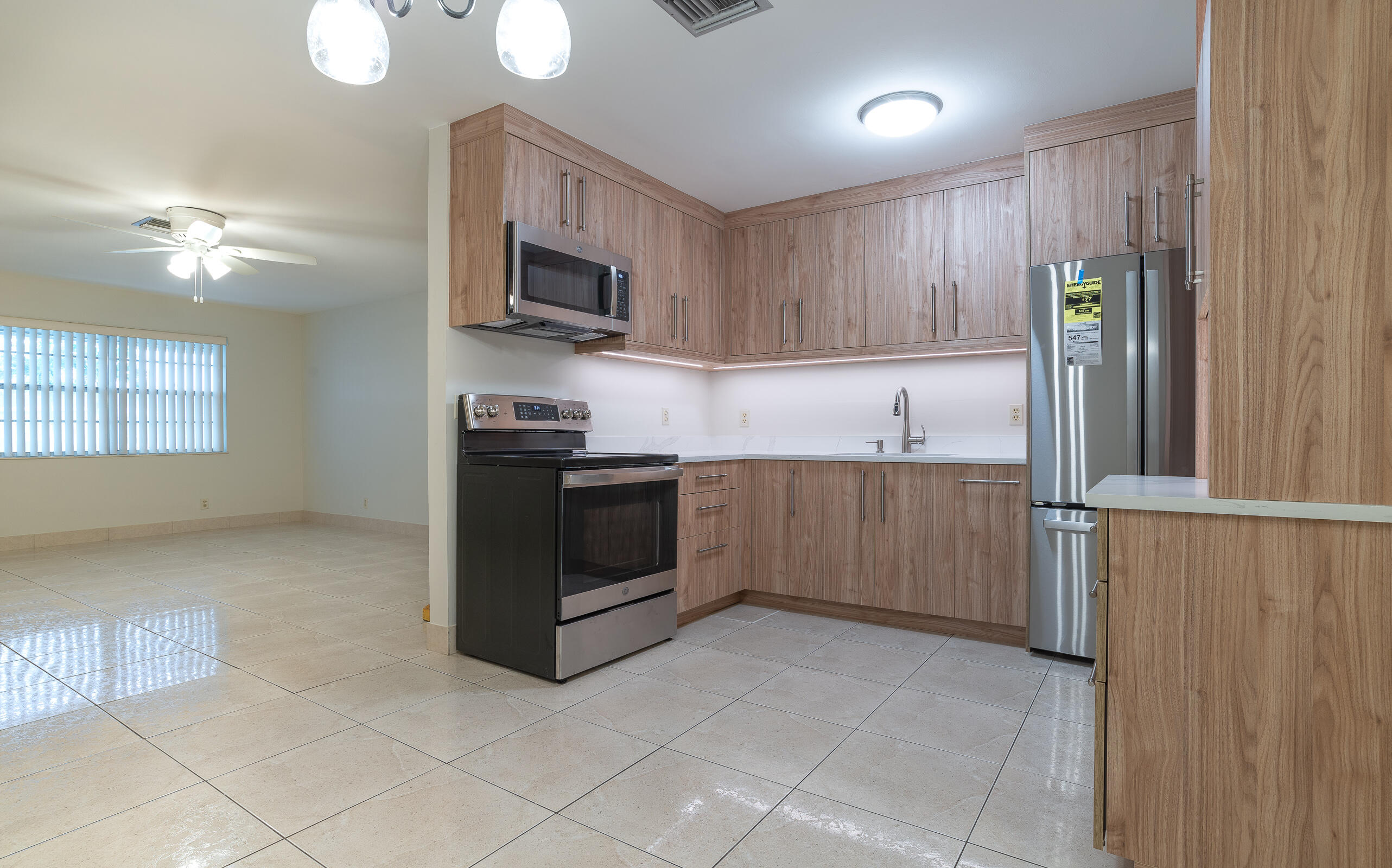 2749 Ponce De Leon Boulevard