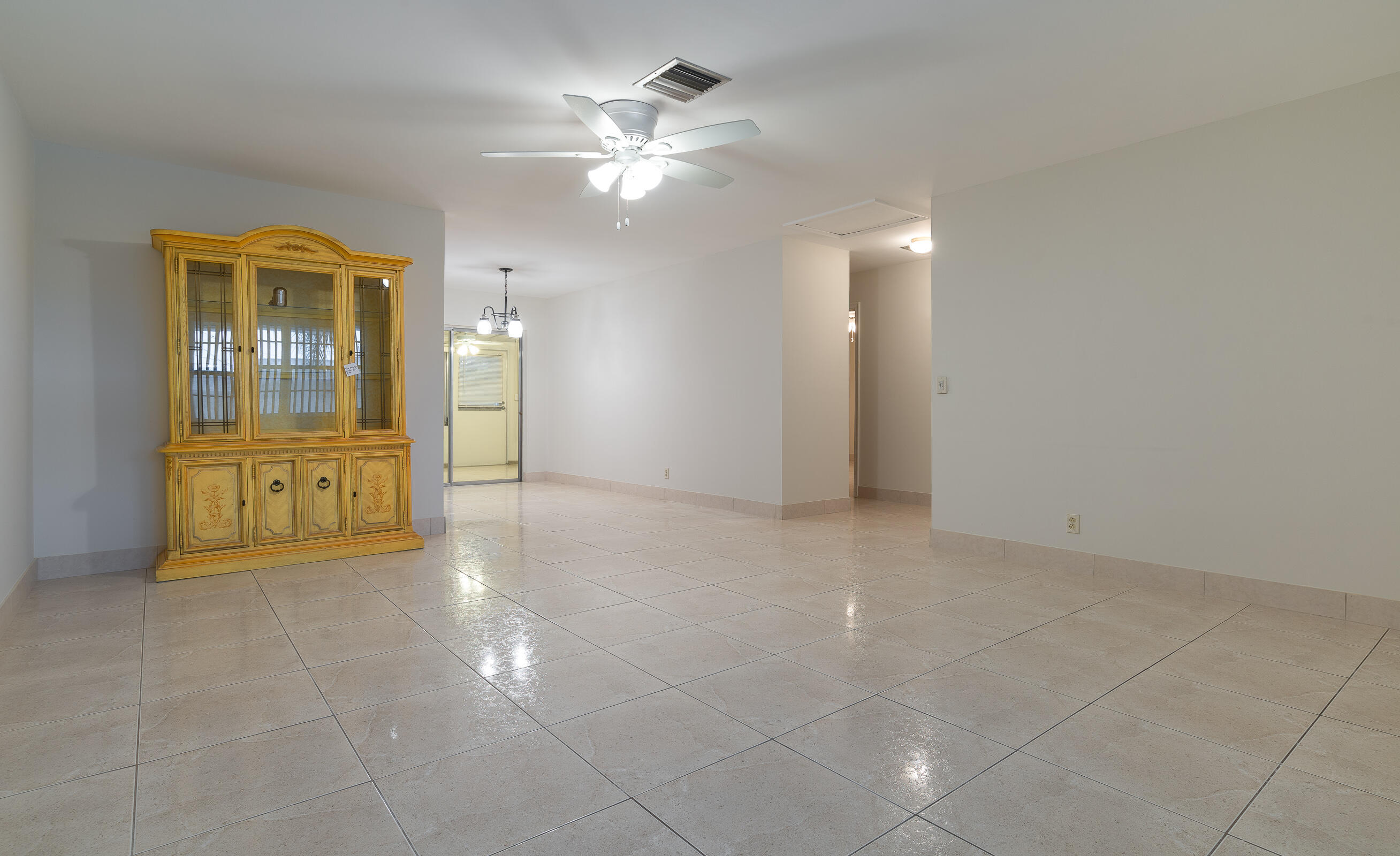 2749 Ponce De Leon Boulevard