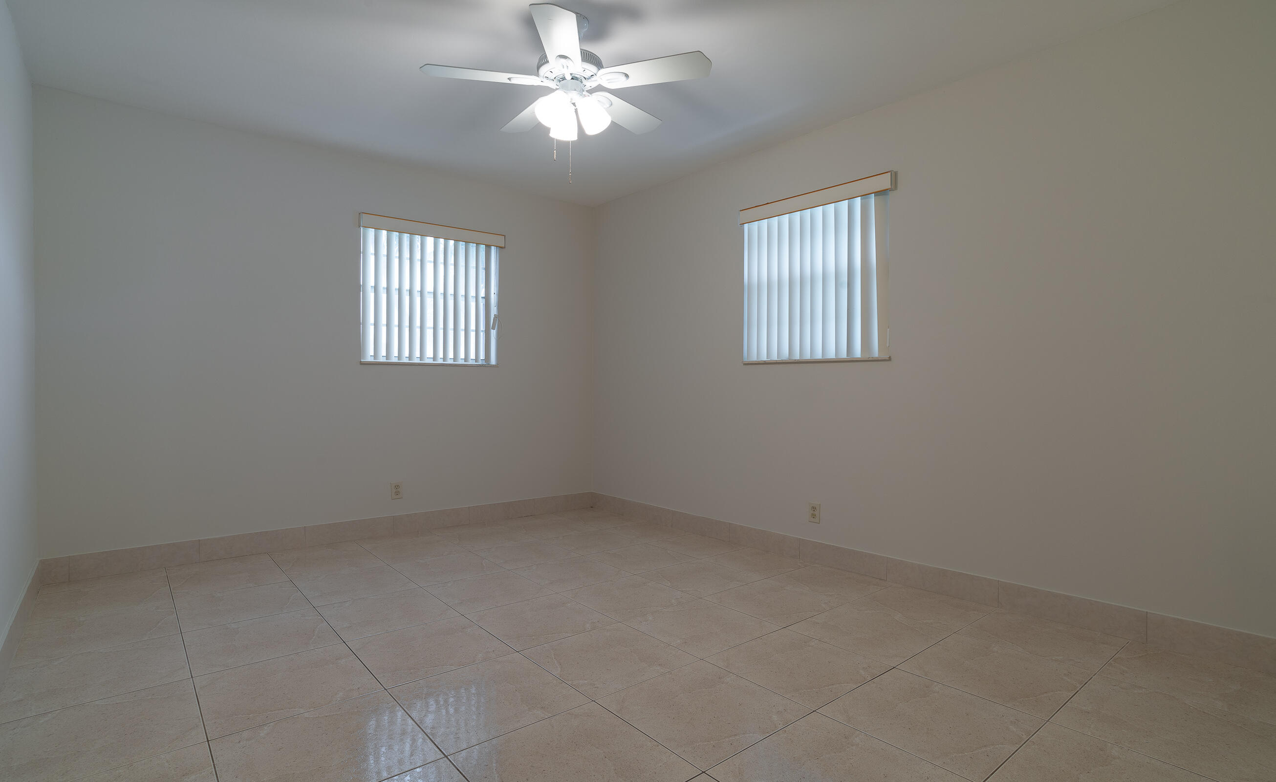 2749 Ponce De Leon Boulevard