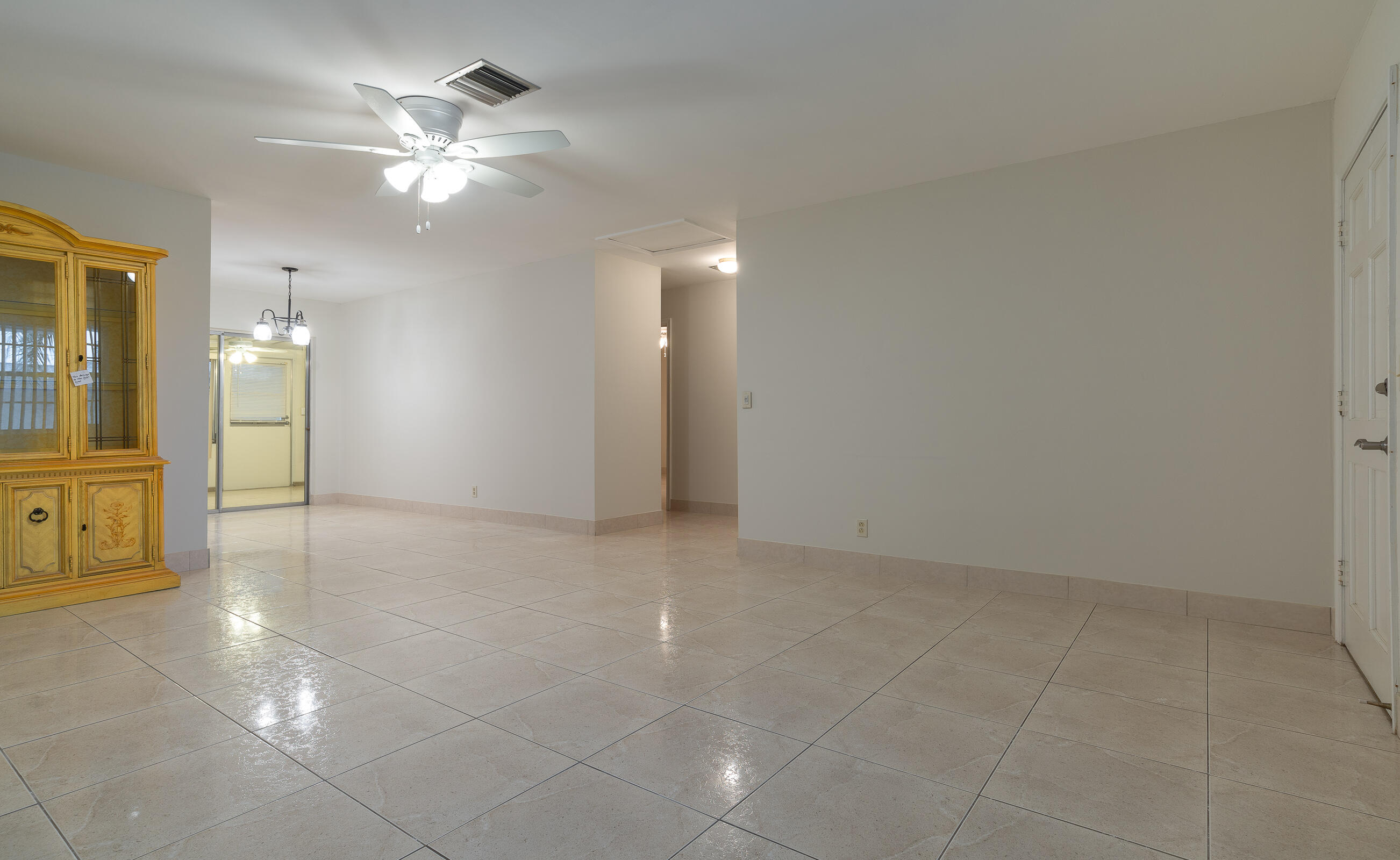 2749 Ponce De Leon Boulevard