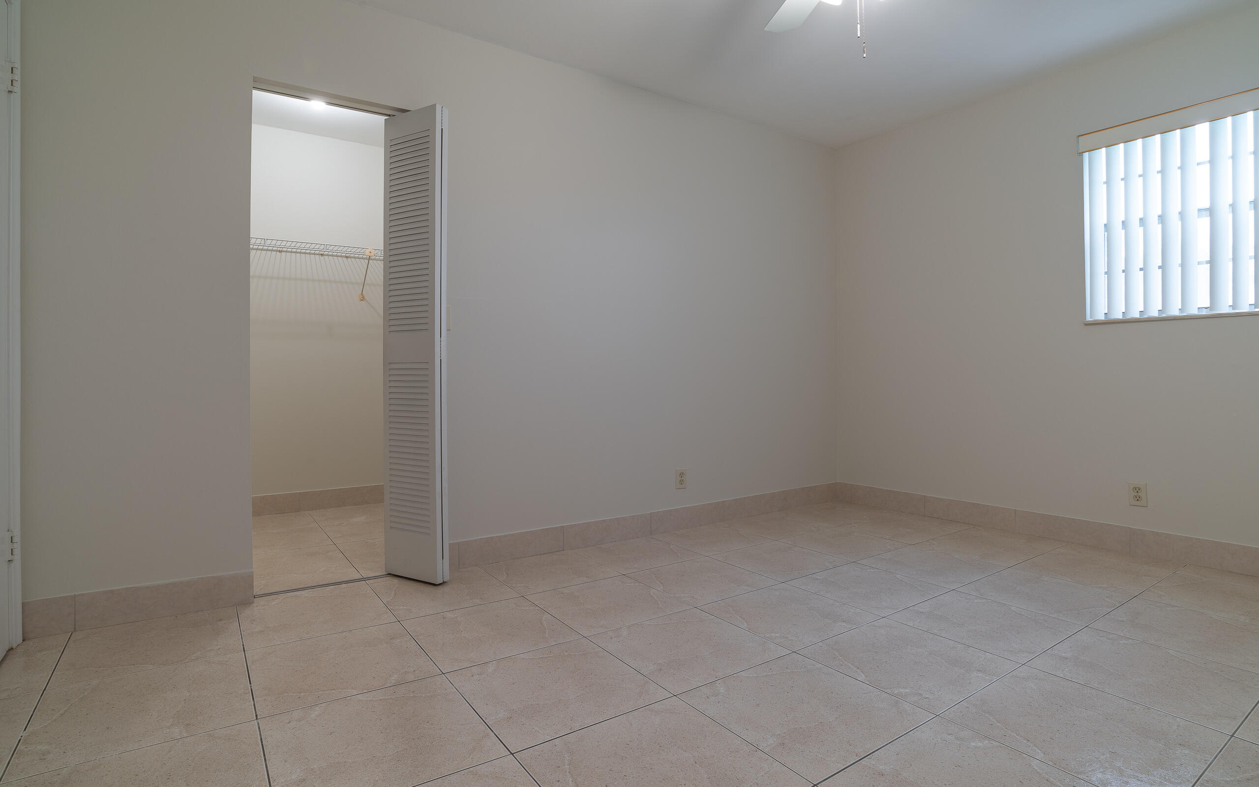 2749 Ponce De Leon Boulevard