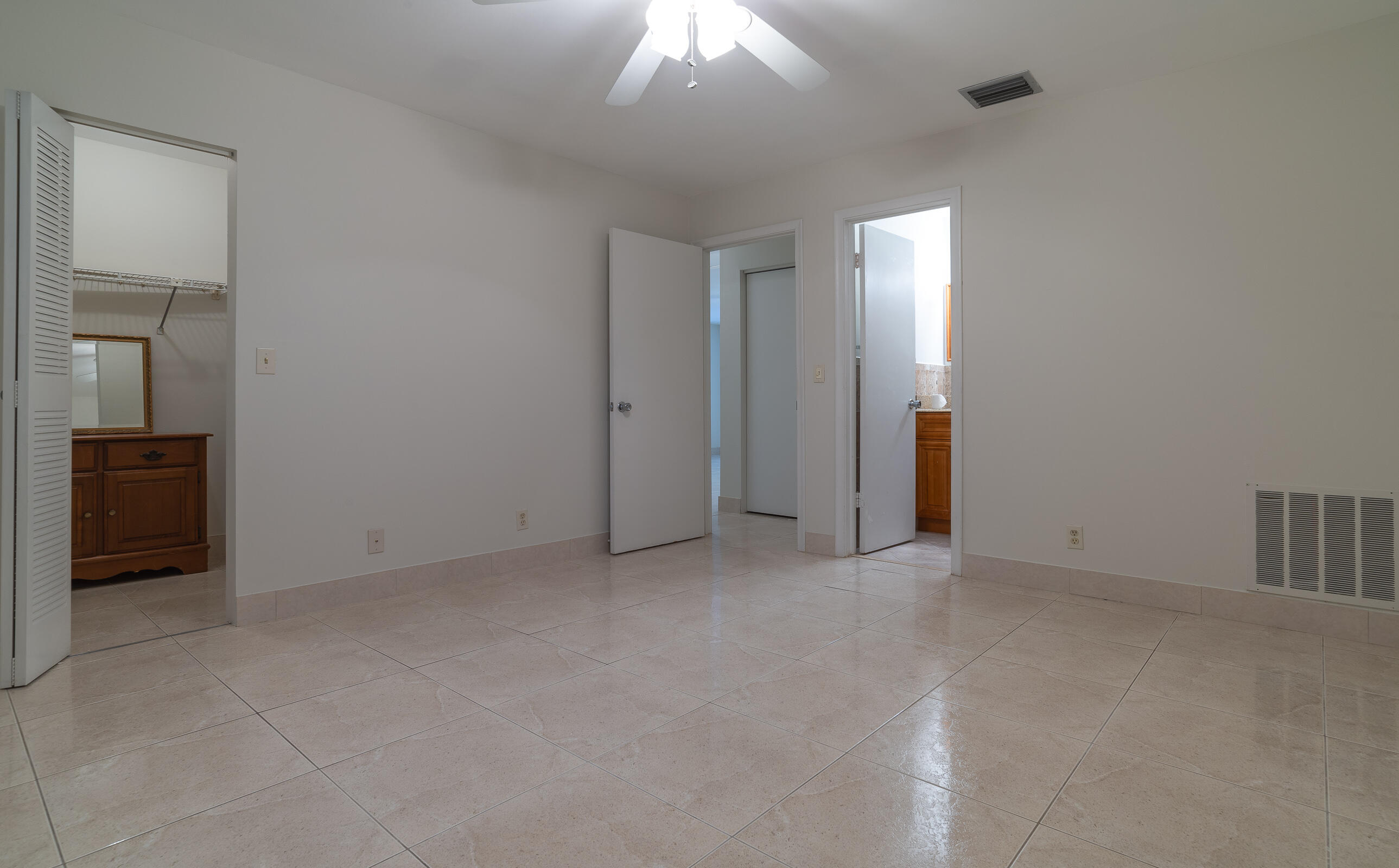 2749 Ponce De Leon Boulevard