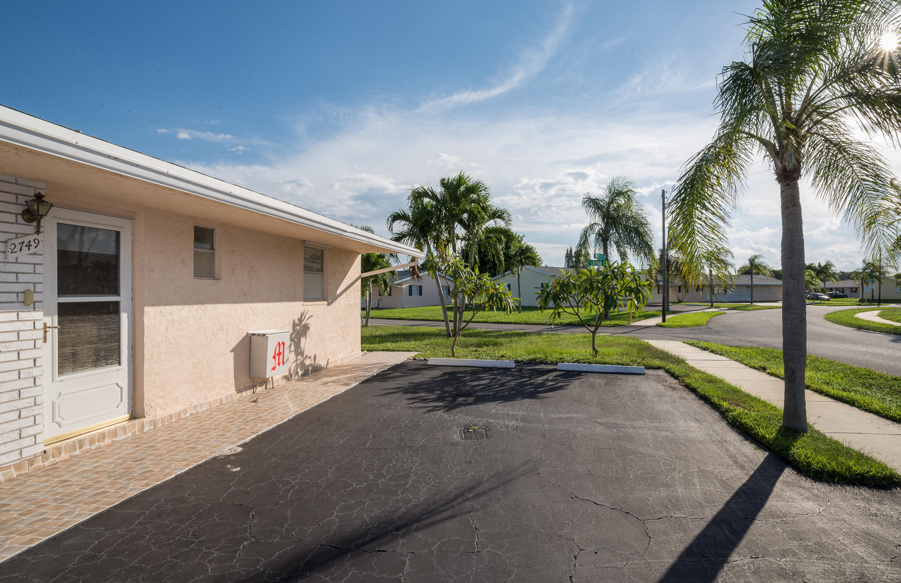 2749 Ponce De Leon Boulevard