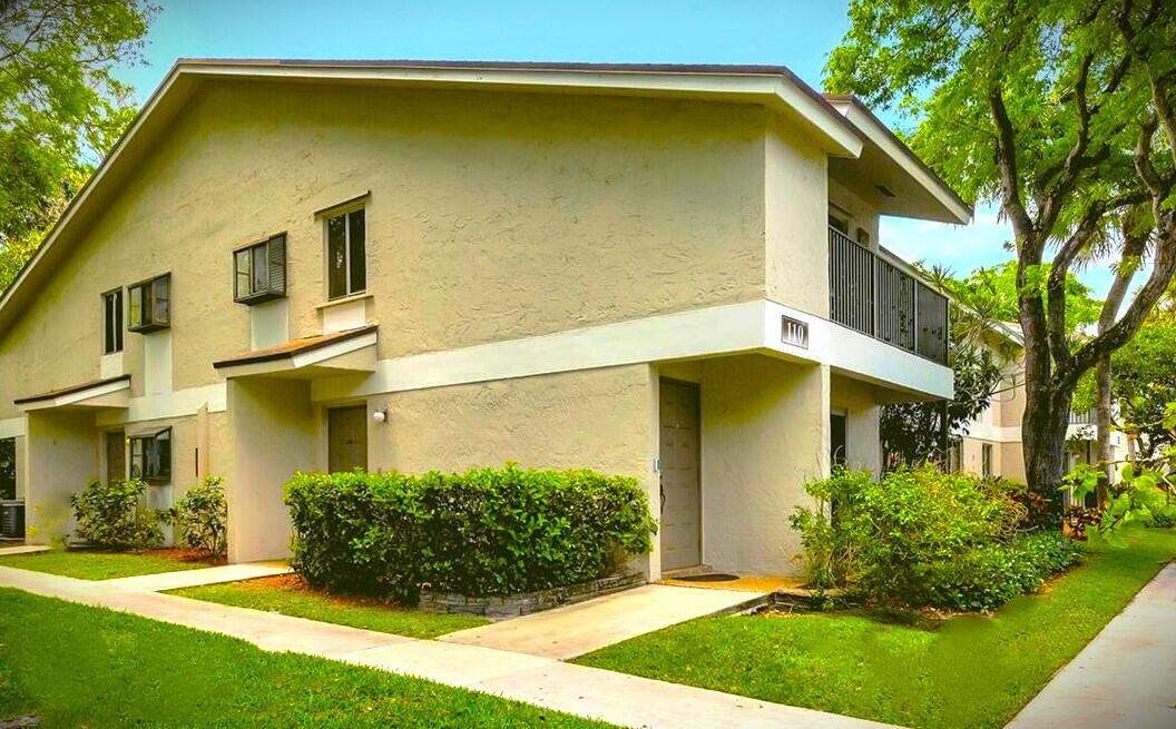 110 Gardens Drive 101, Pompano Beach Unit: 101