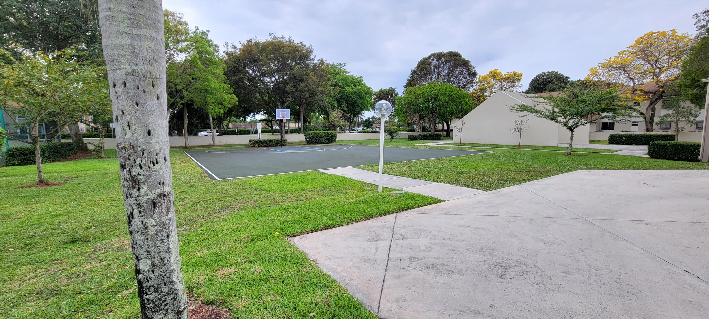 110 Gardens Drive 101, Pompano Beach Unit: 101